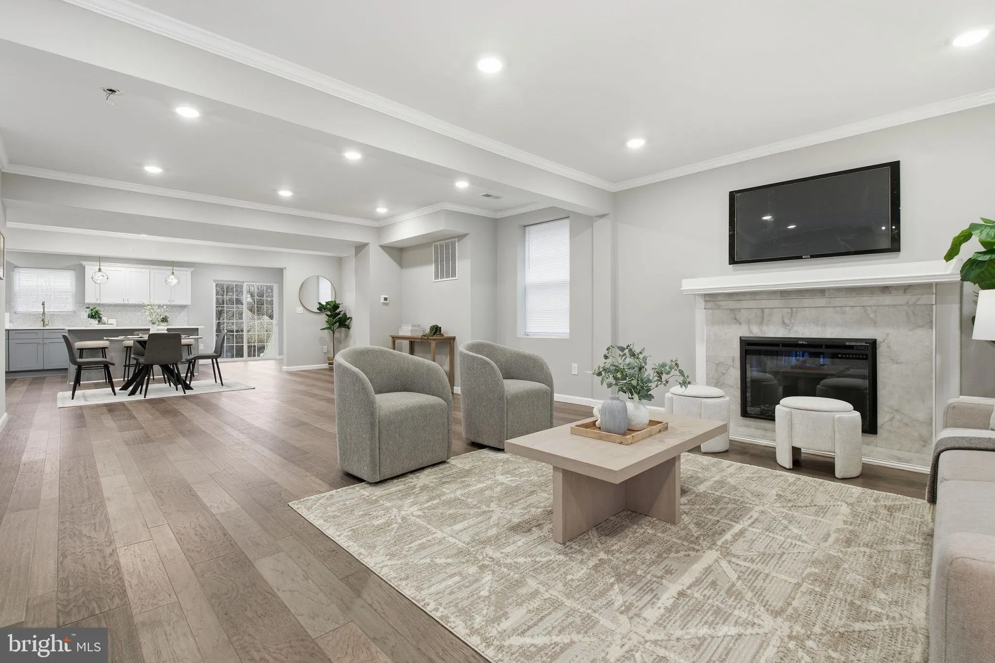 Baltimore, Maryland 21206, United States, 4 Bedrooms Bedrooms, ,4 BathroomsBathrooms,Residential,Pending,246158