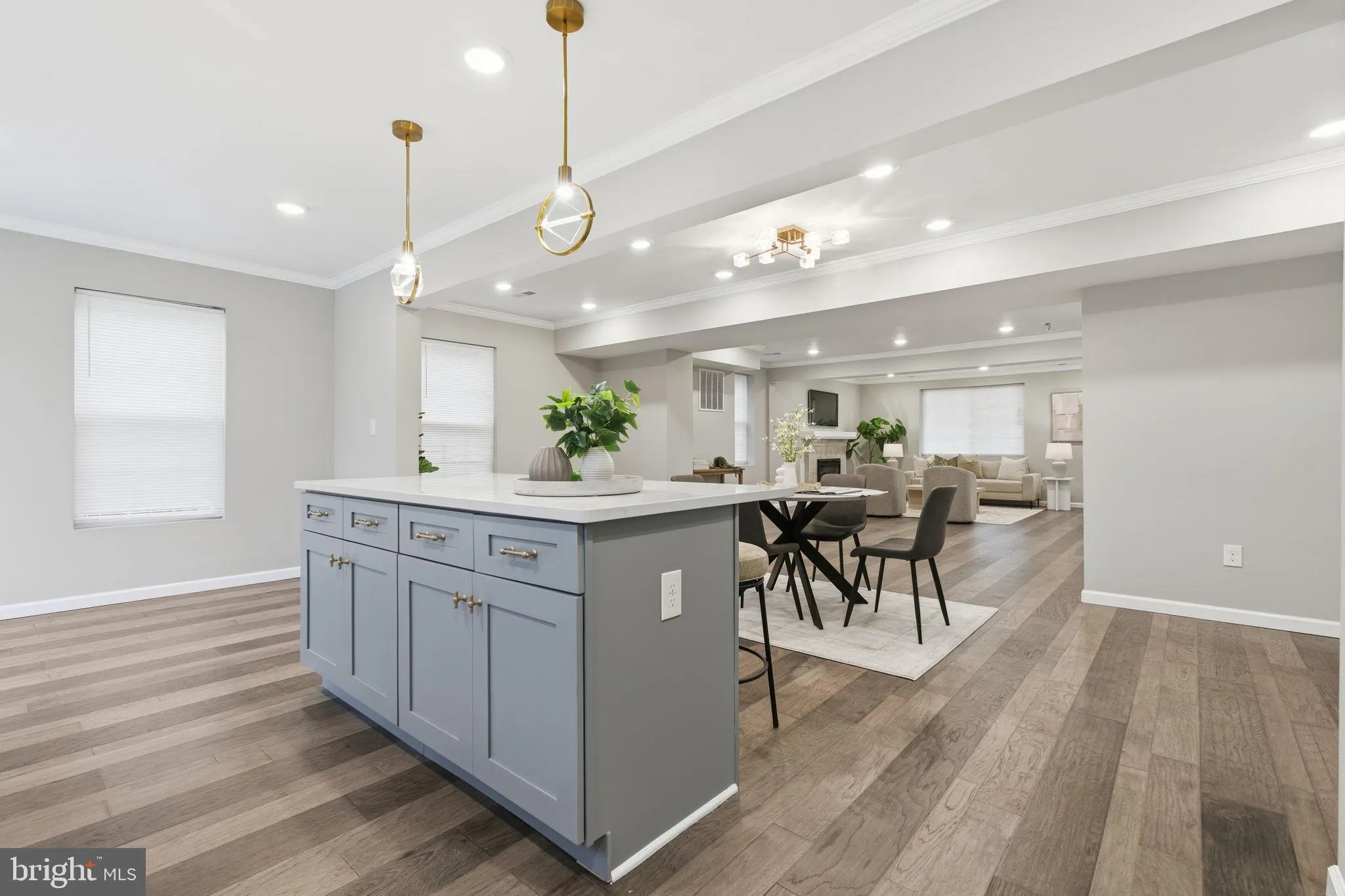 Baltimore, Maryland 21206, United States, 4 Bedrooms Bedrooms, ,4 BathroomsBathrooms,Residential,Pending,246158