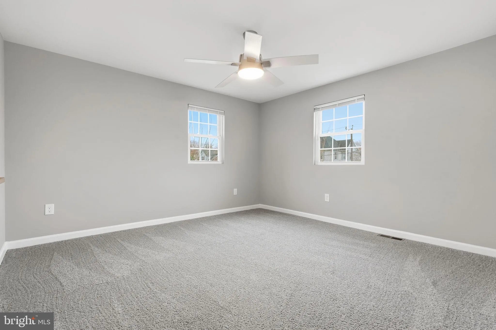 Baltimore, Maryland 21206, United States, 4 Bedrooms Bedrooms, ,4 BathroomsBathrooms,Residential,Pending,246158