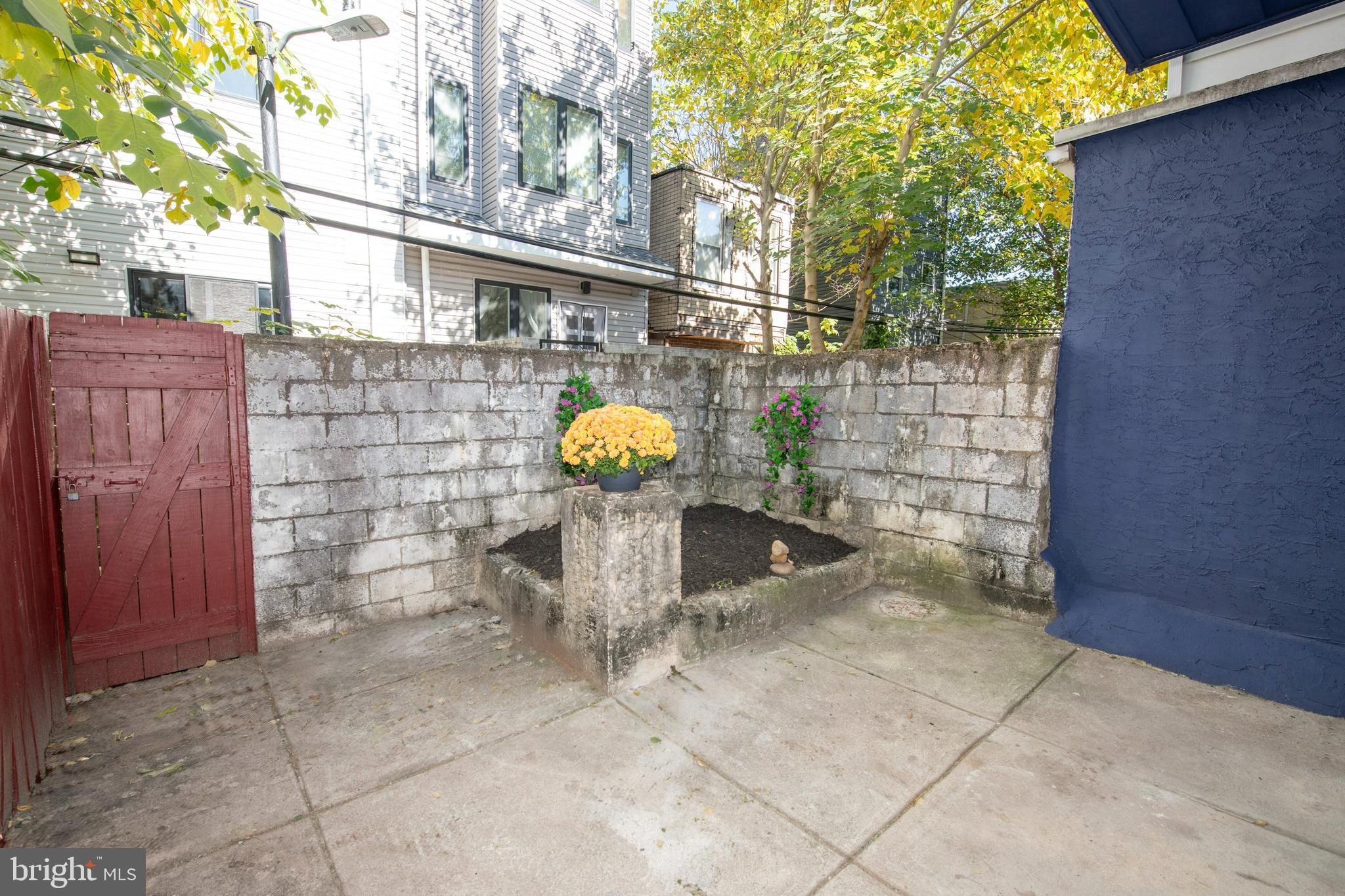 POINT BREEZE - Residential