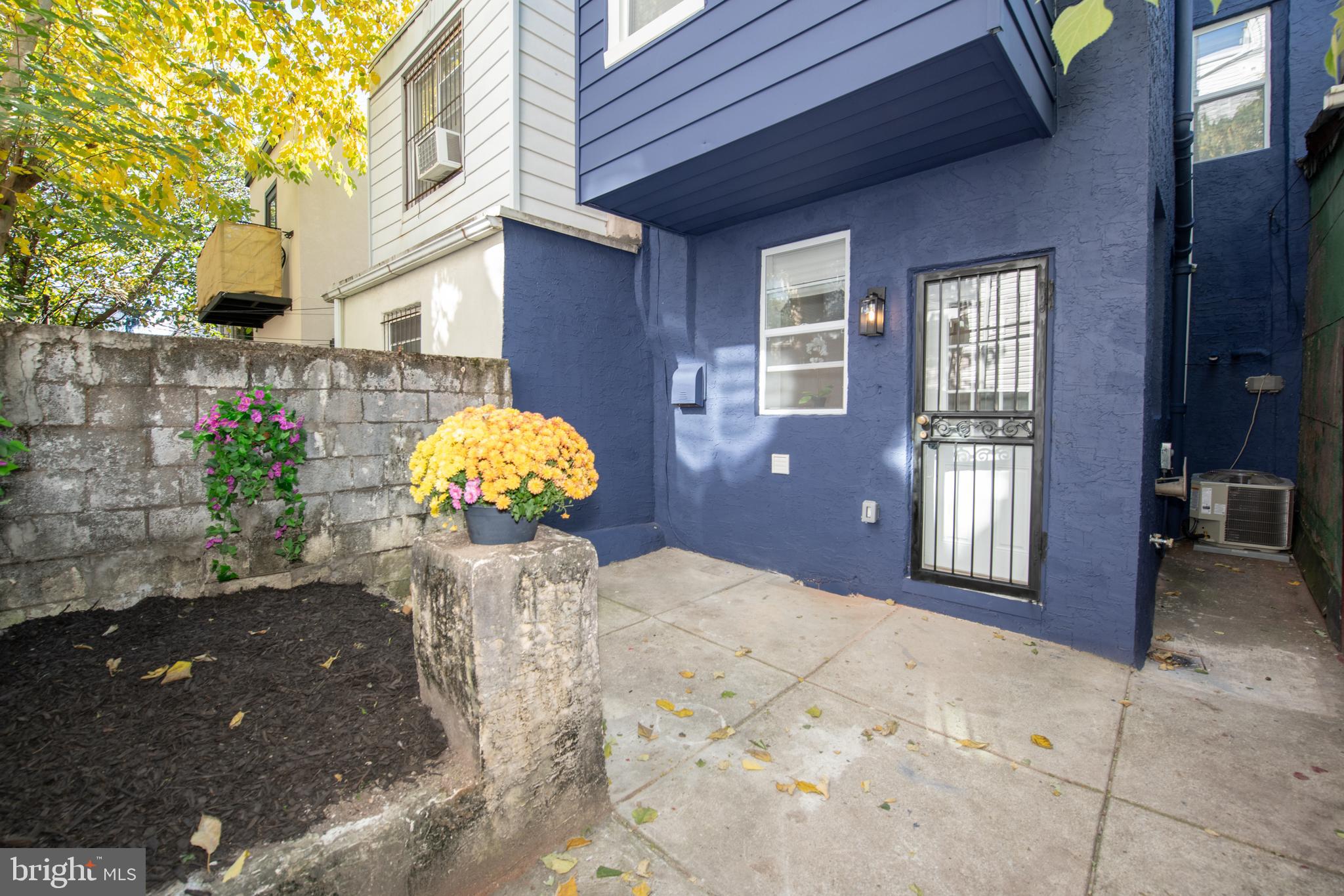 POINT BREEZE - Residential