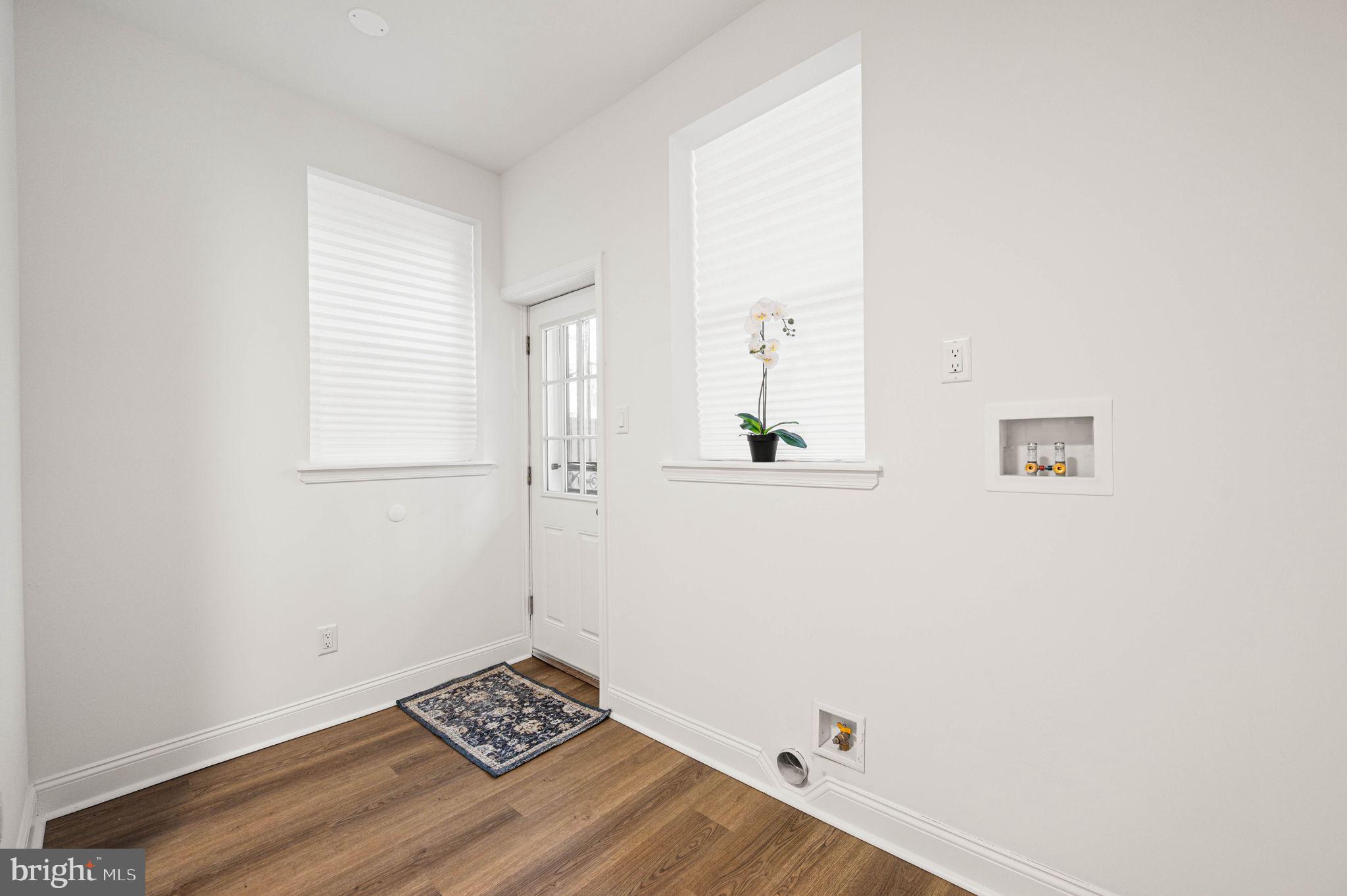 POINT BREEZE - Residential