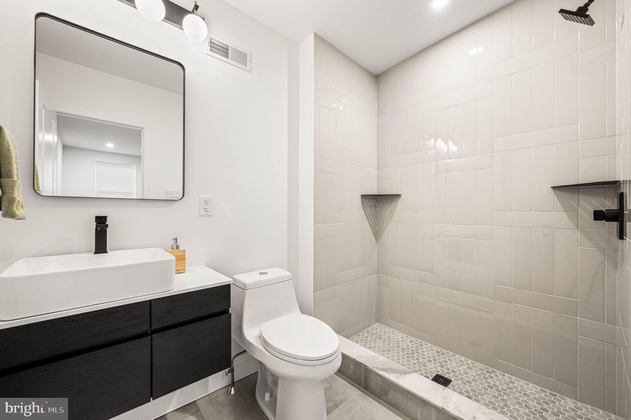 POINT BREEZE - Residential