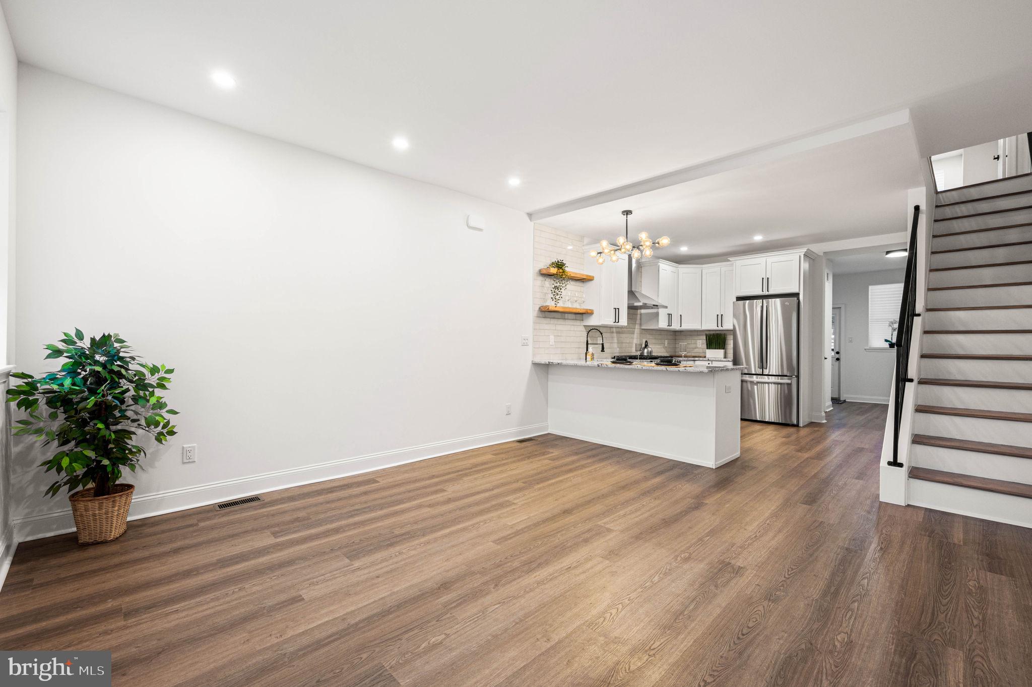 POINT BREEZE - Residential