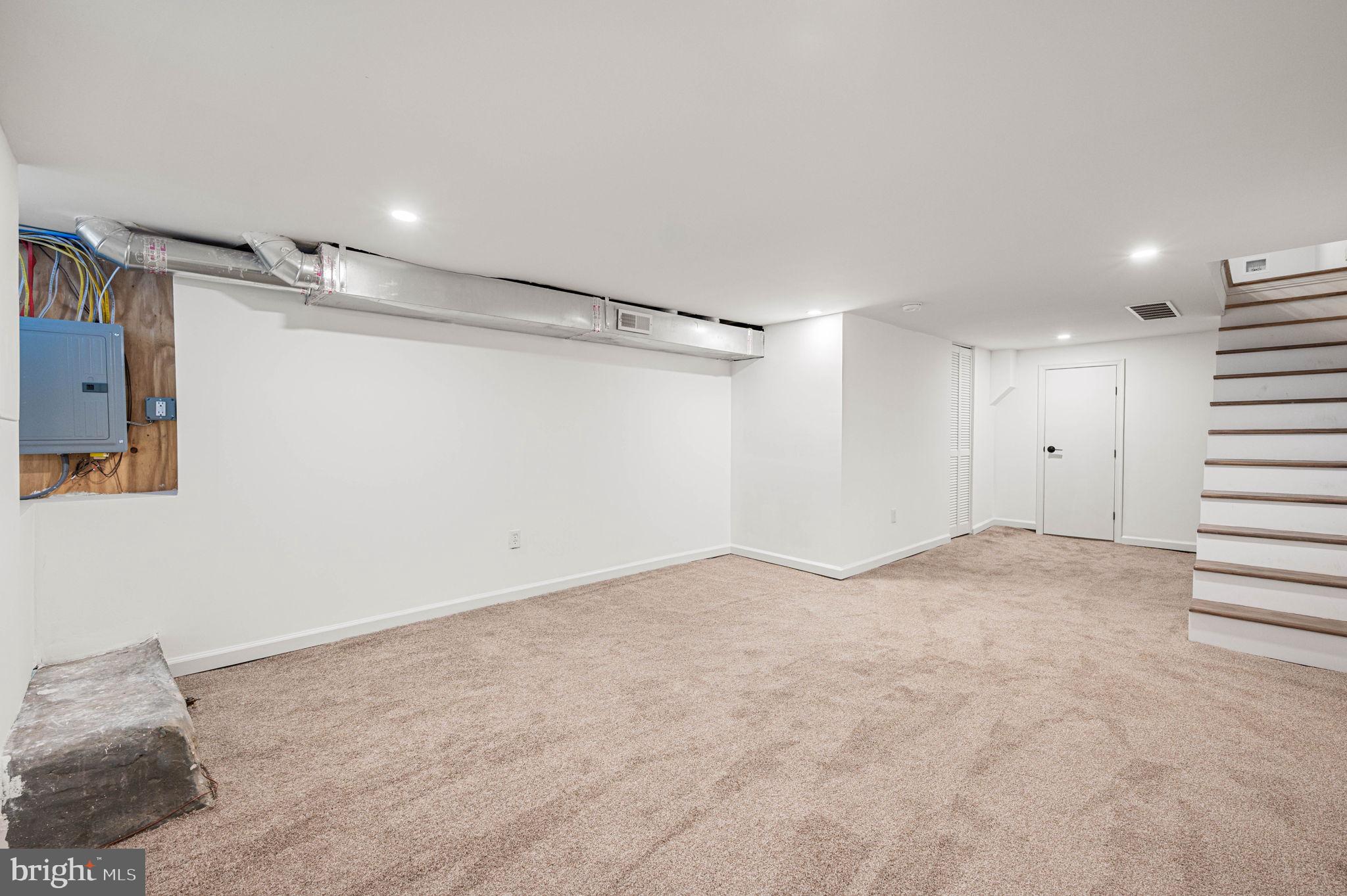 POINT BREEZE - Residential