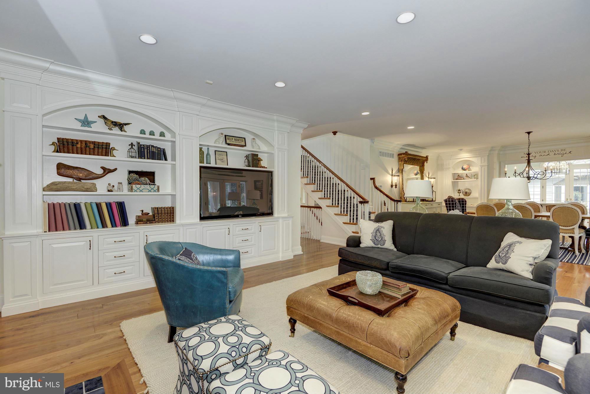 OLDE SEVERNA PARK - Residential