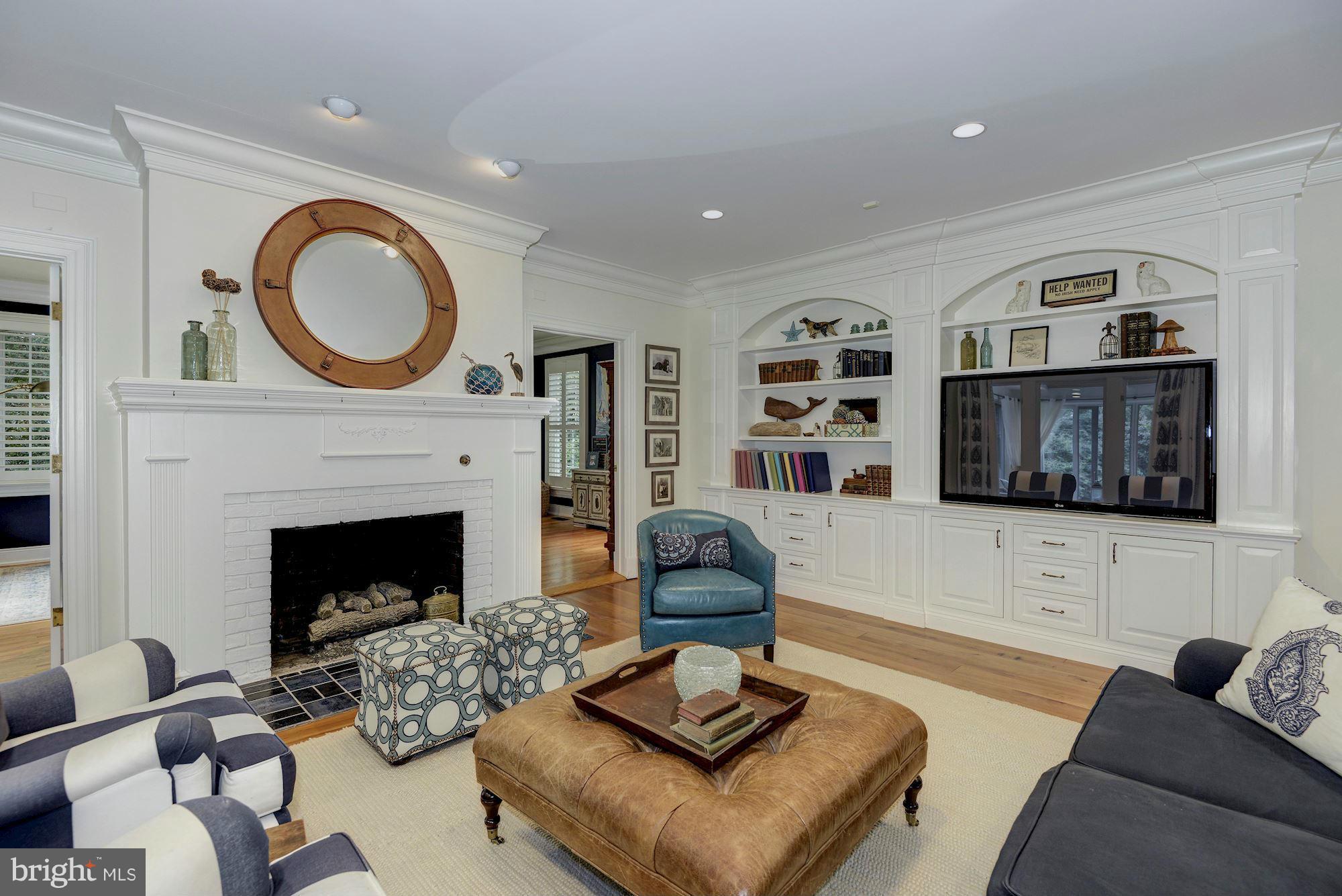 OLDE SEVERNA PARK - Residential