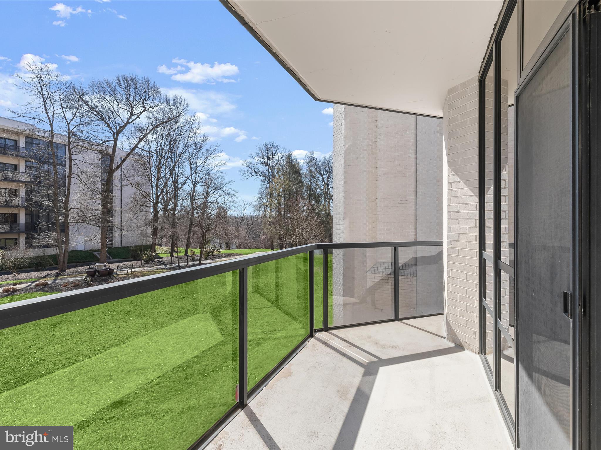 PAVILION IN THE PARK - Residential