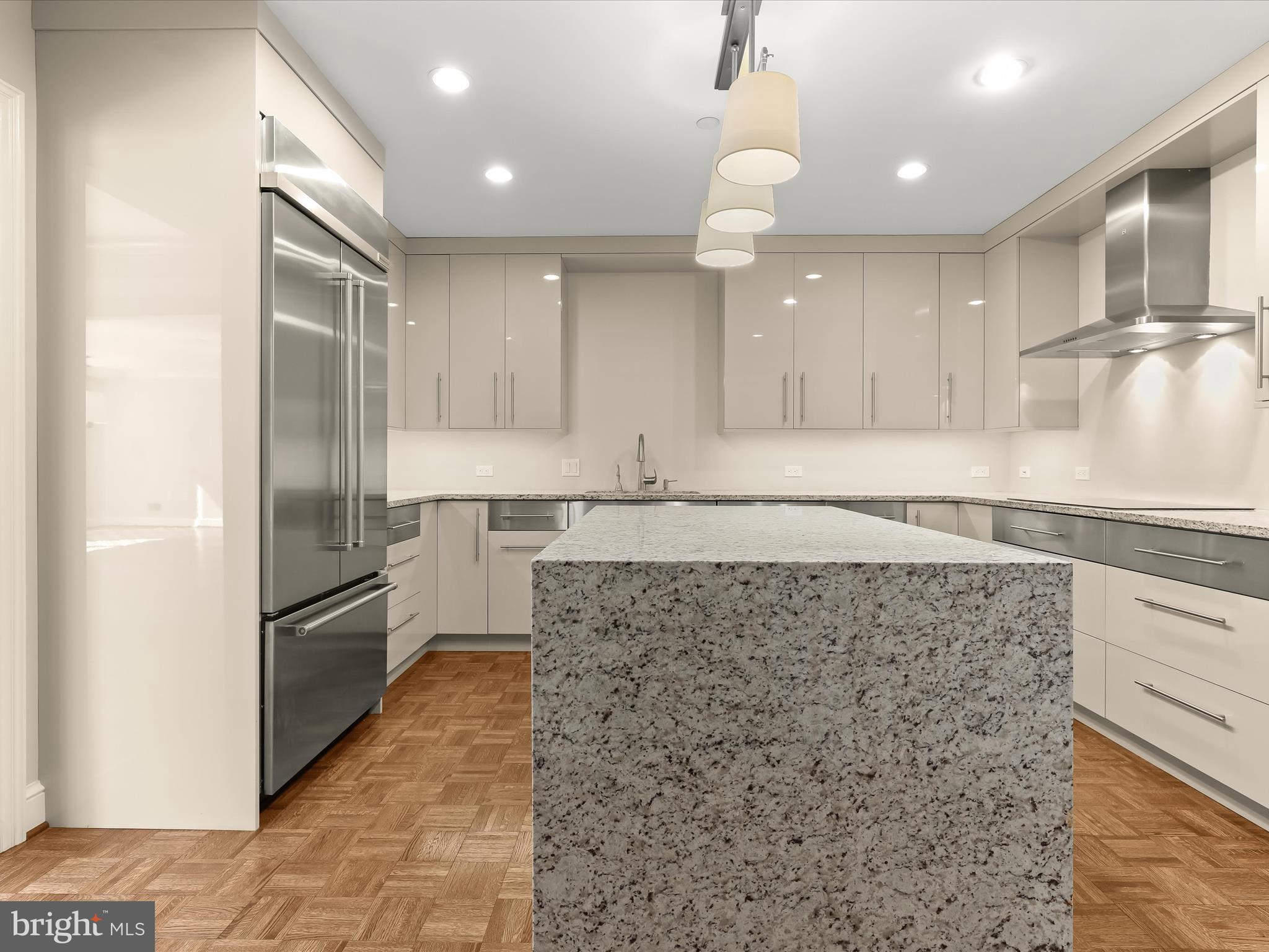 PAVILION IN THE PARK - Residential