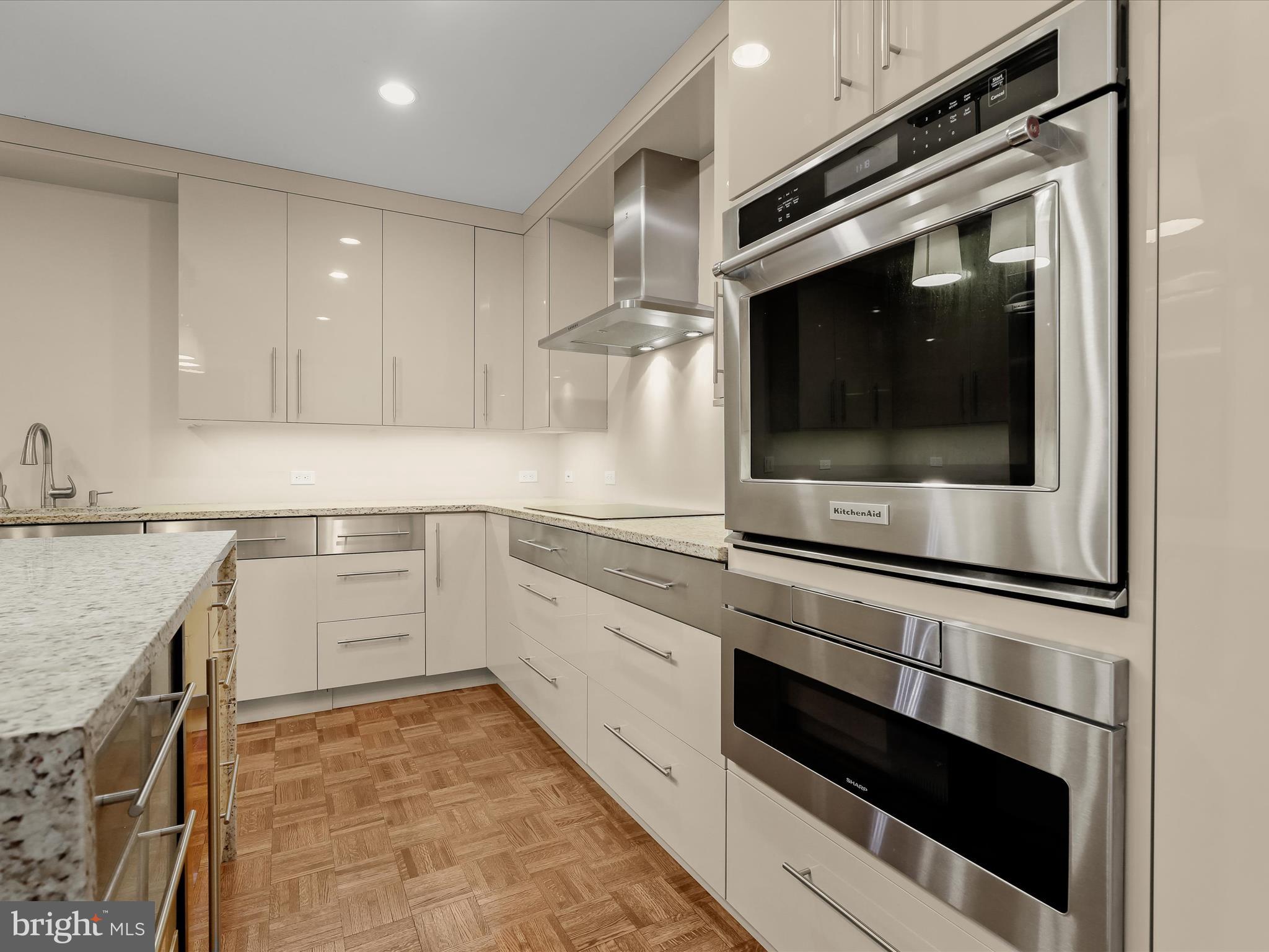 PAVILION IN THE PARK - Residential