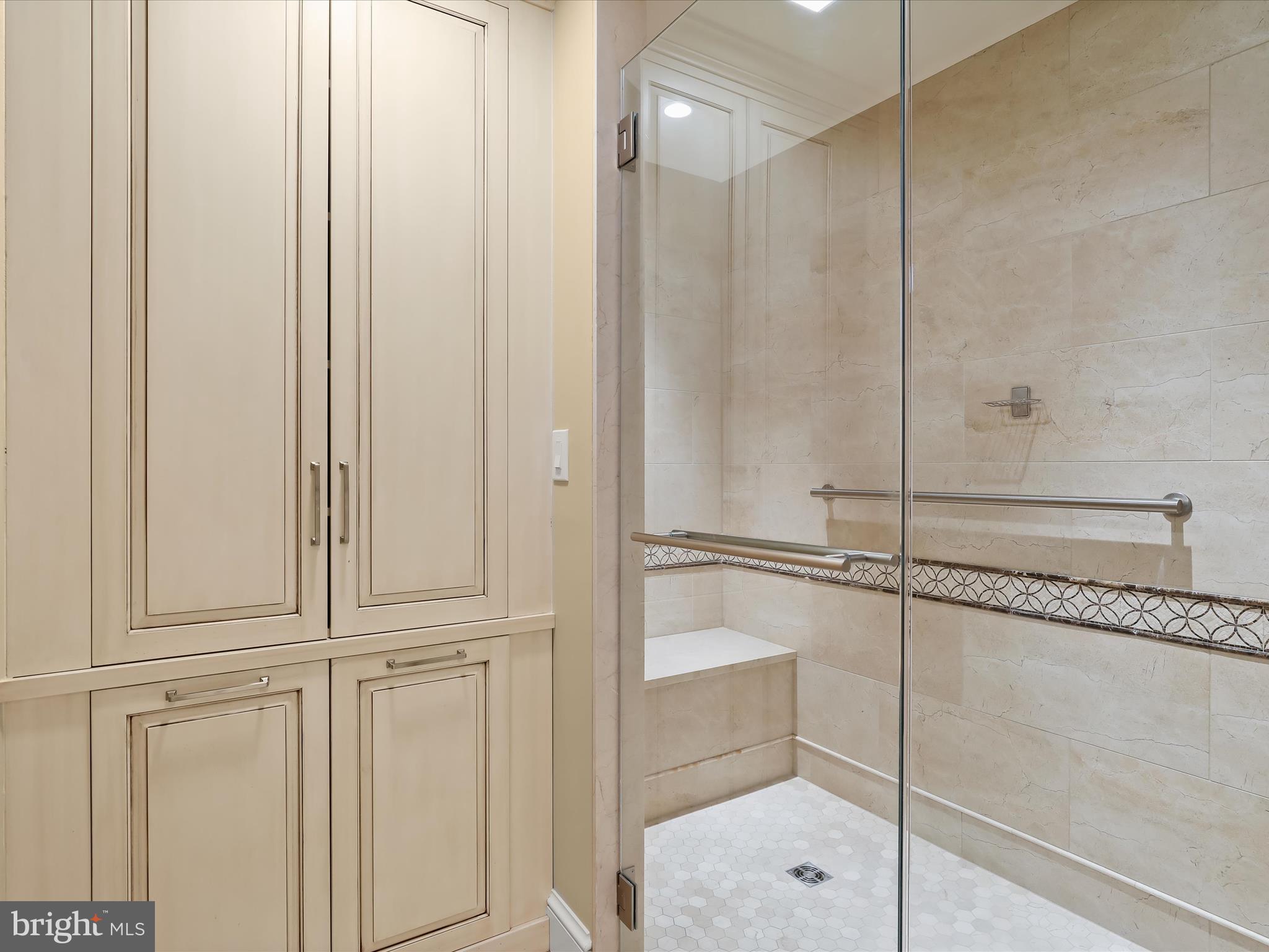 PAVILION IN THE PARK - Residential