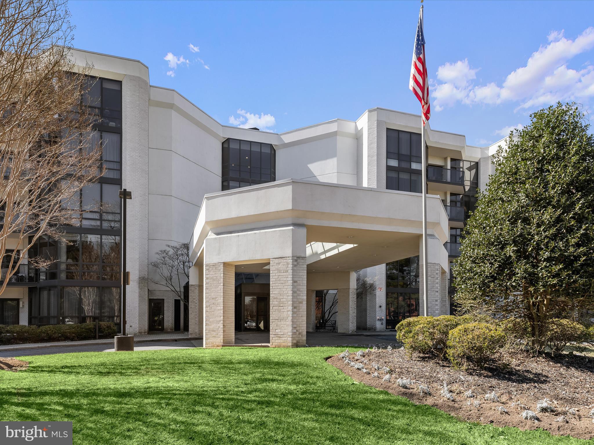 PAVILION IN THE PARK - Residential