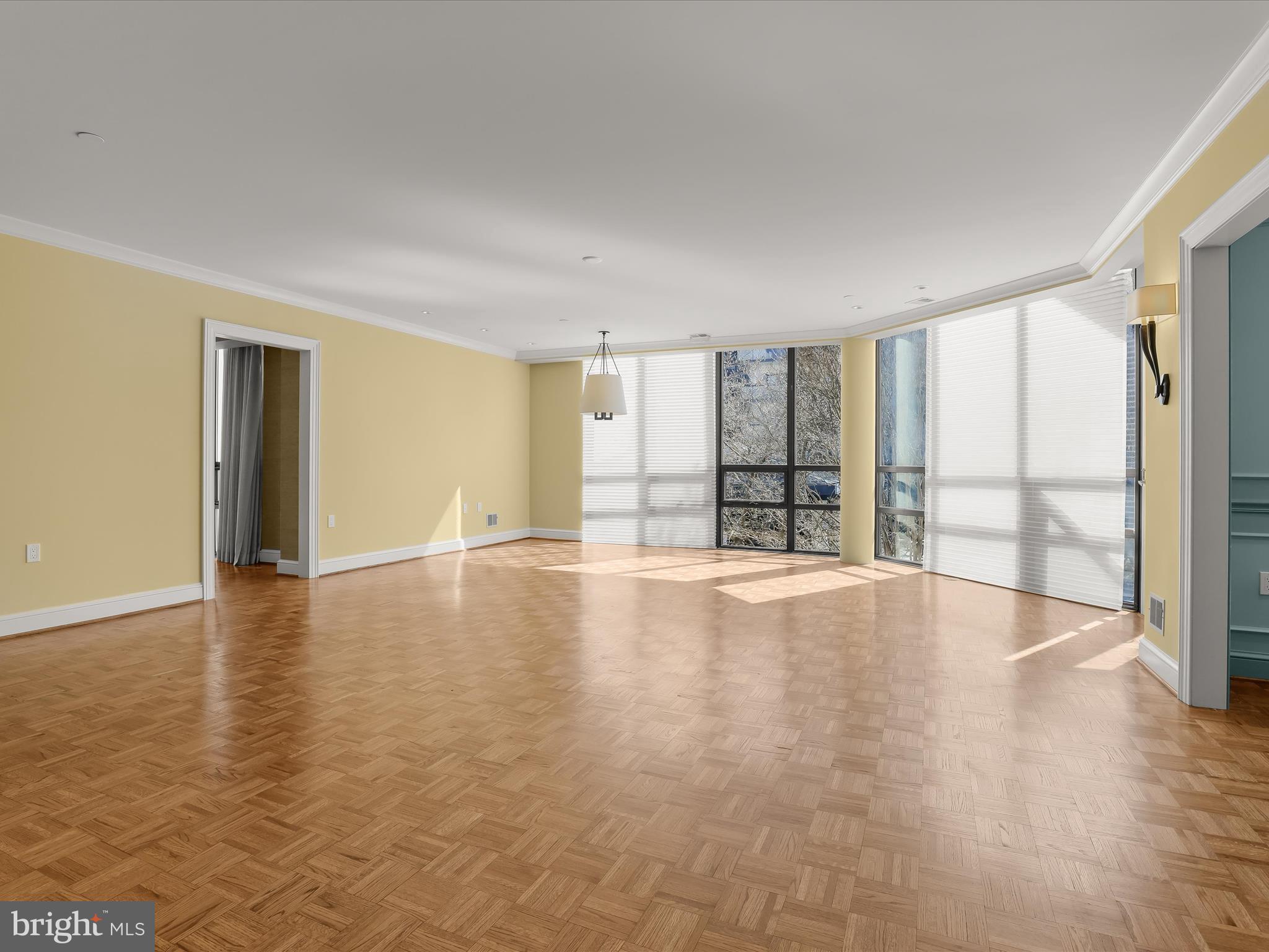 PAVILION IN THE PARK - Residential