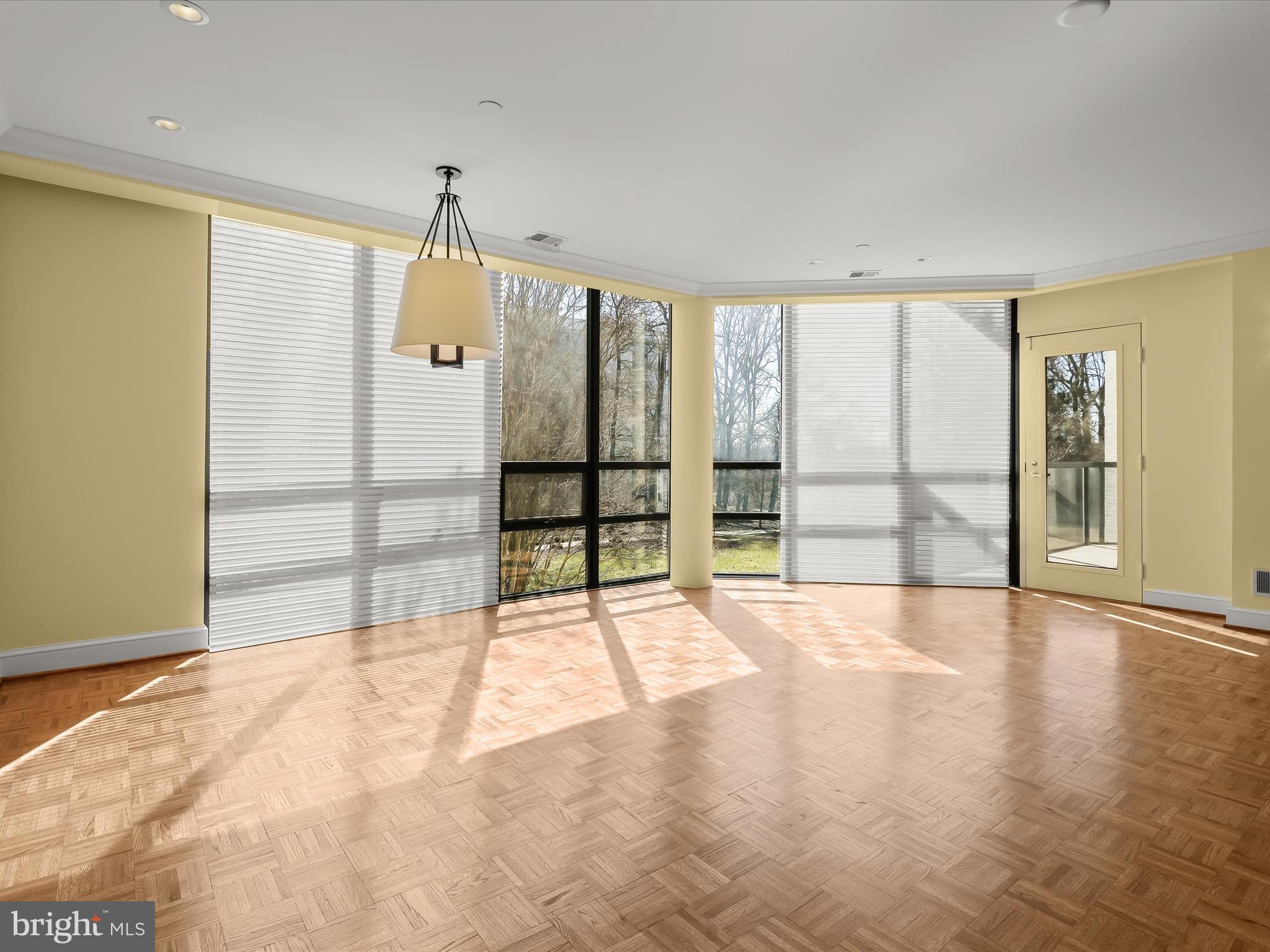 PAVILION IN THE PARK - Residential