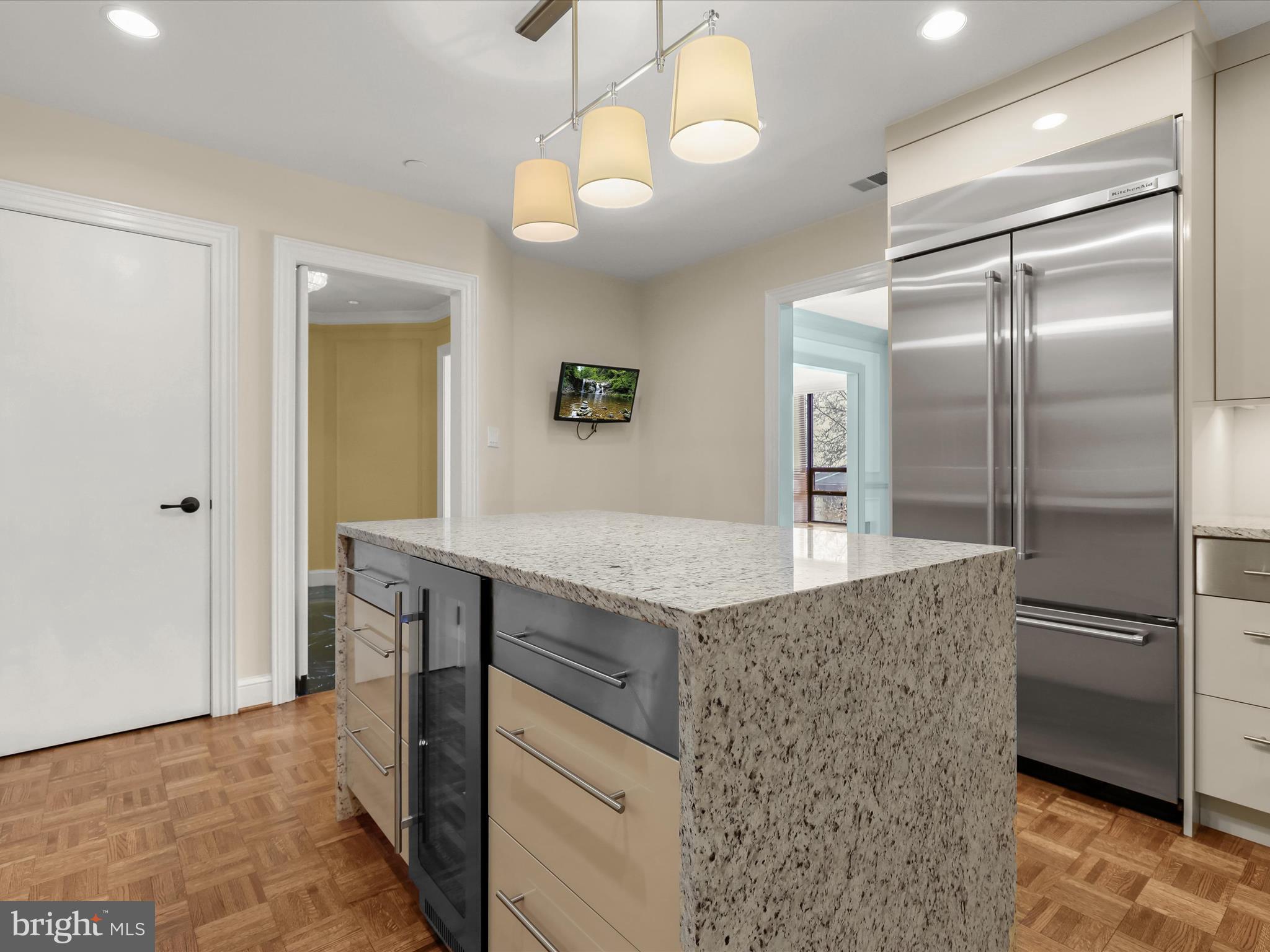 PAVILION IN THE PARK - Residential