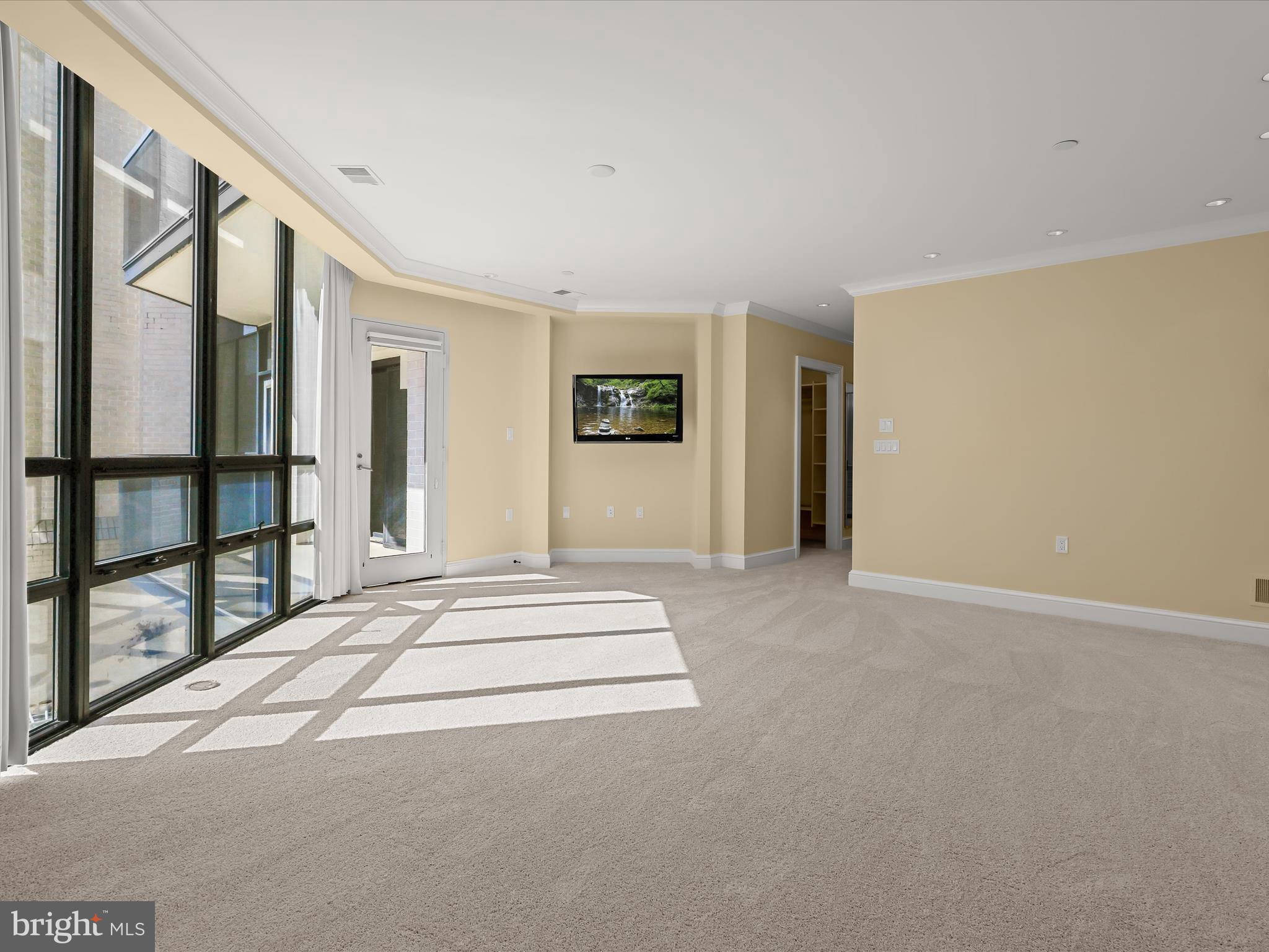 PAVILION IN THE PARK - Residential