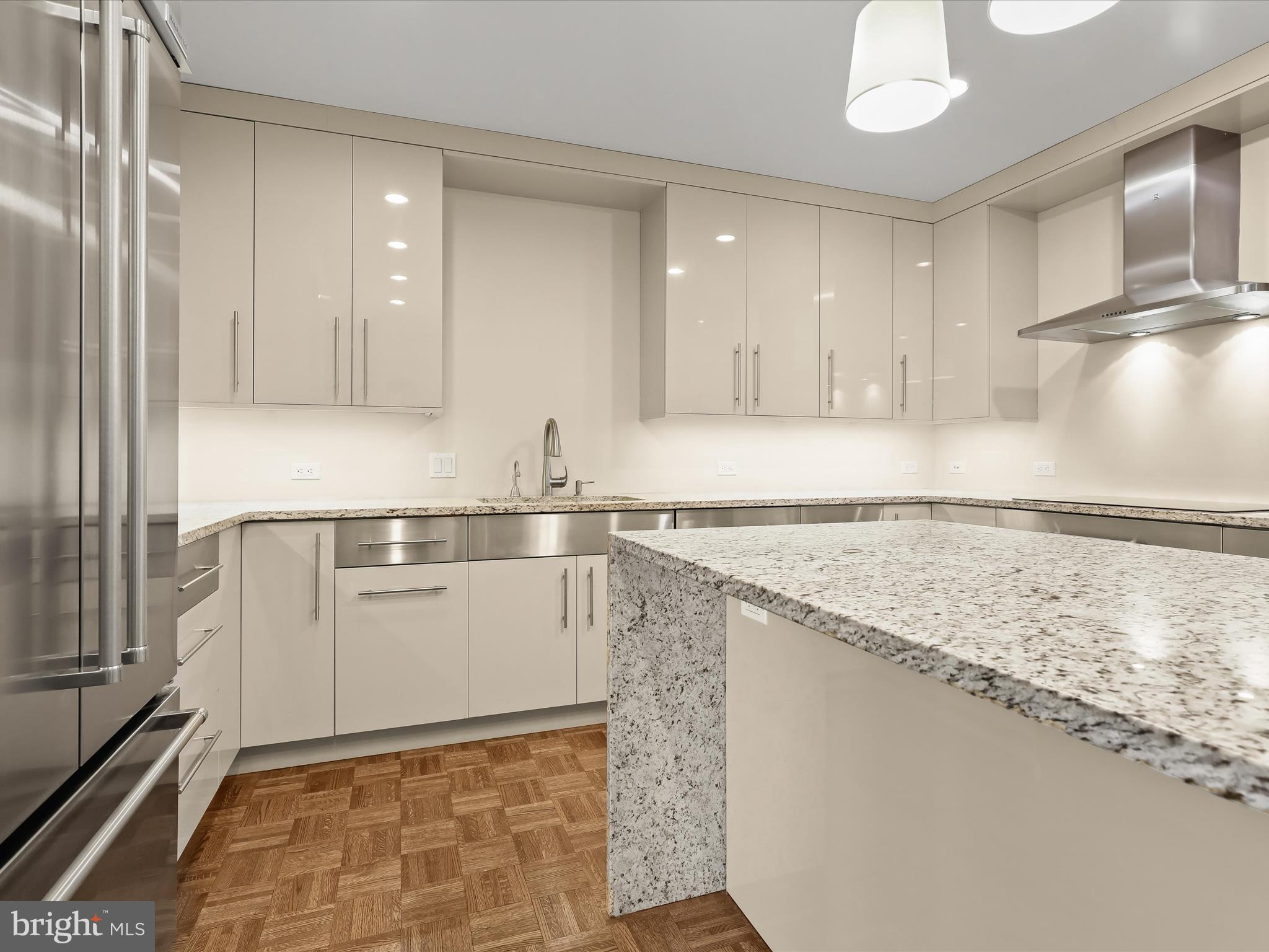 PAVILION IN THE PARK - Residential