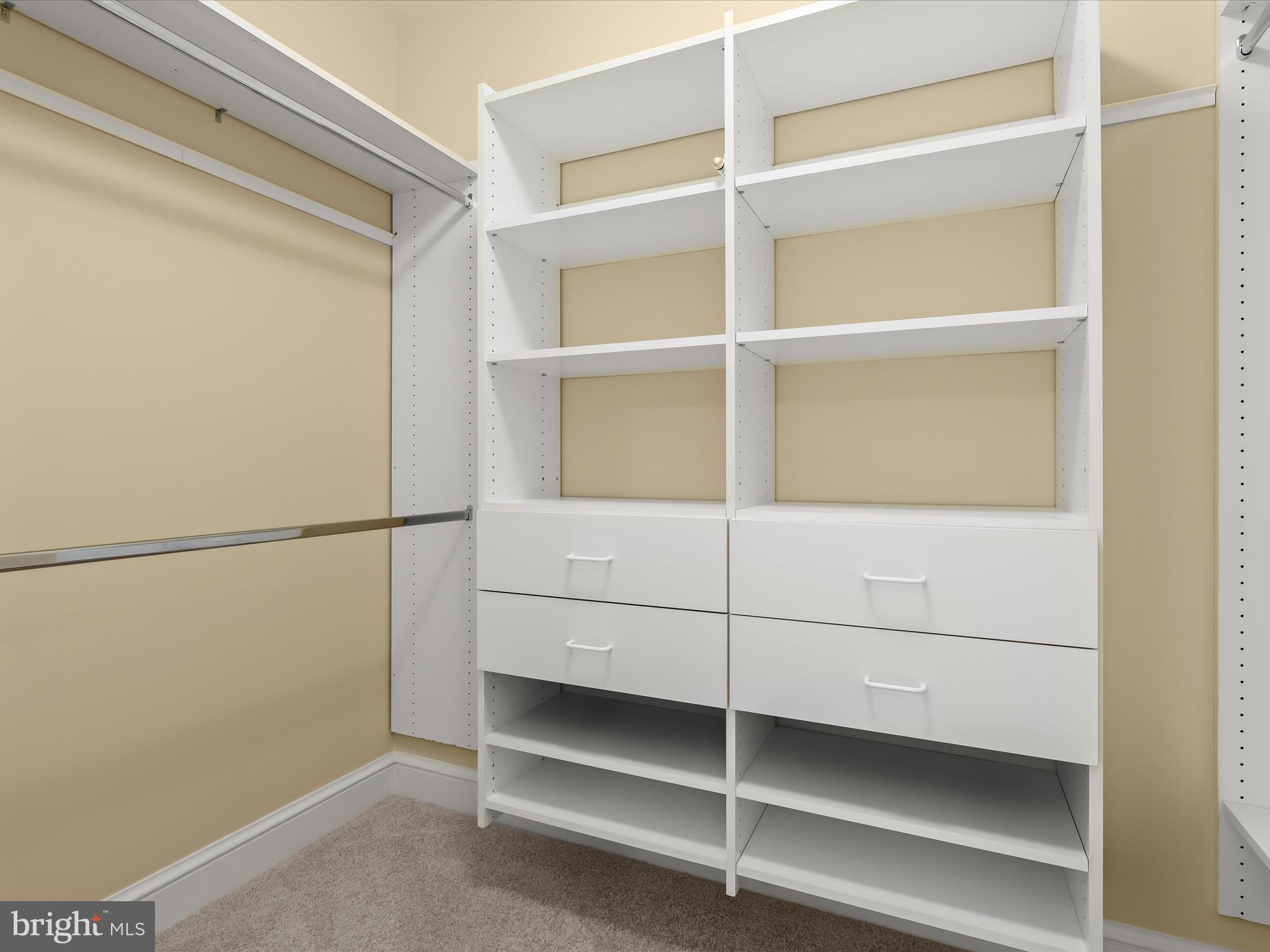 PAVILION IN THE PARK - Residential