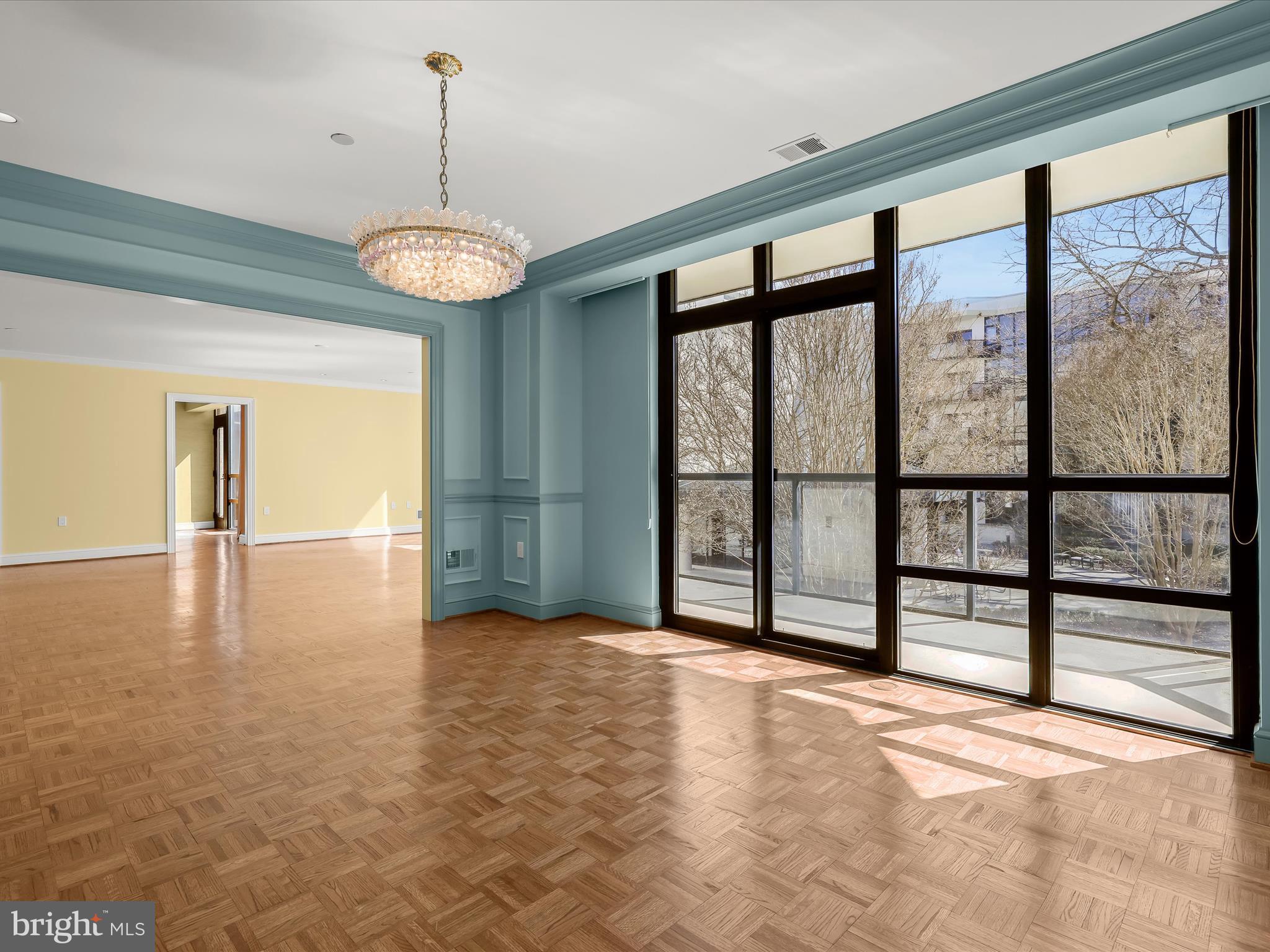 PAVILION IN THE PARK - Residential