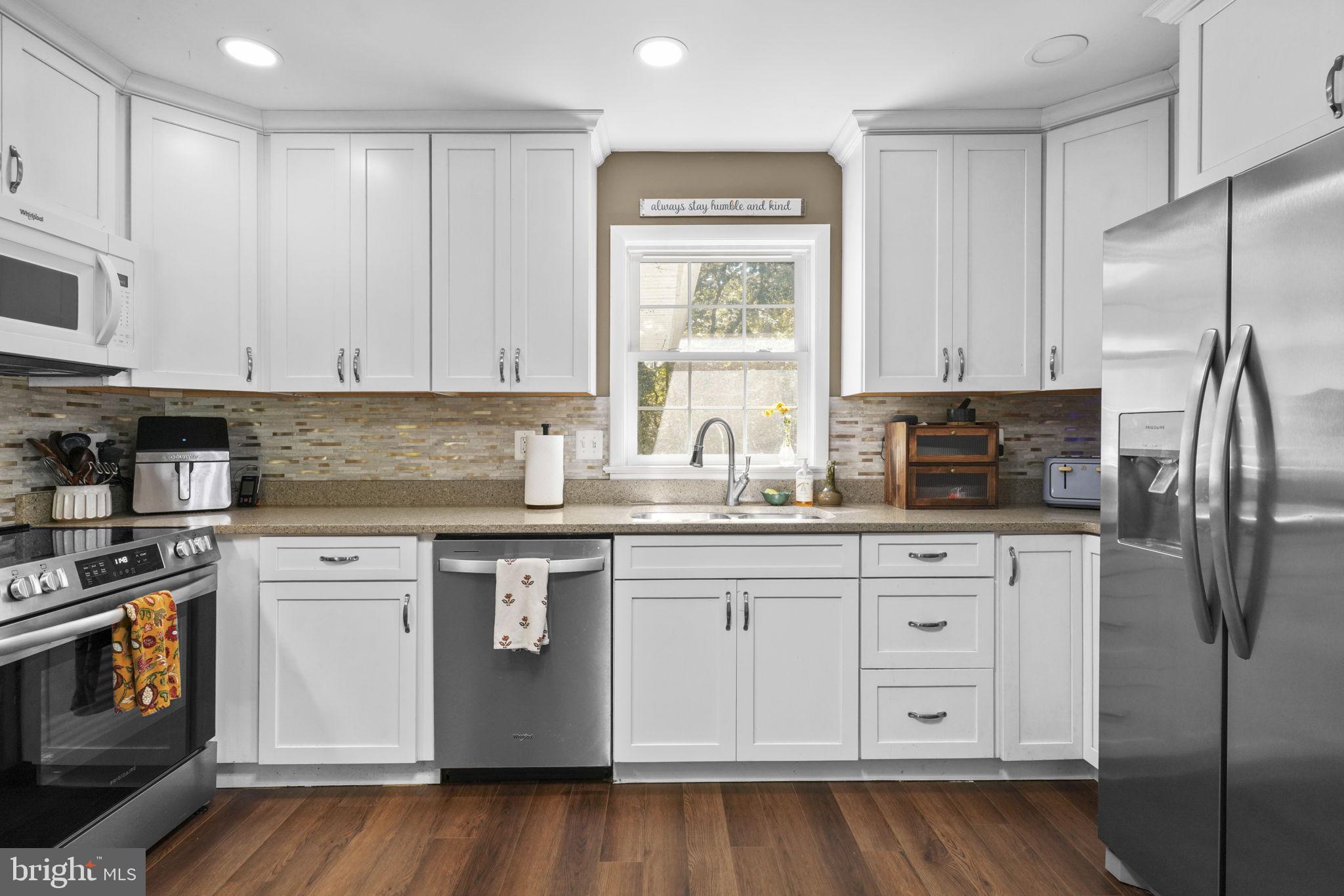 SCOTCH POINT - Residential