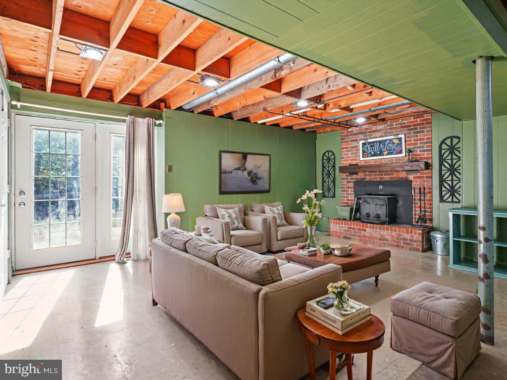 SCOTCH POINT - Residential