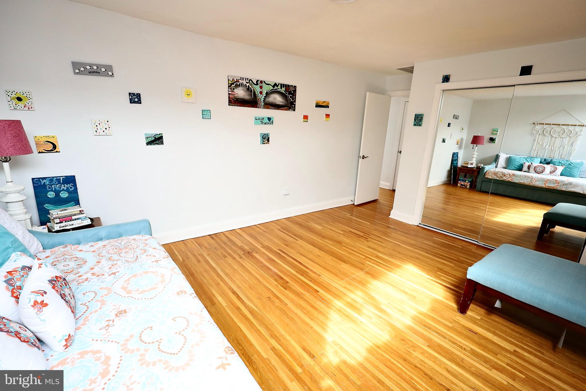 SOCIETY HILL - Residential Lease