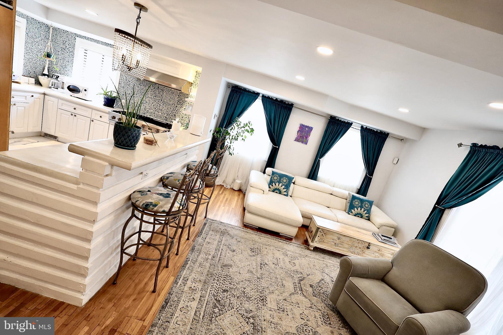 SOCIETY HILL - Residential Lease