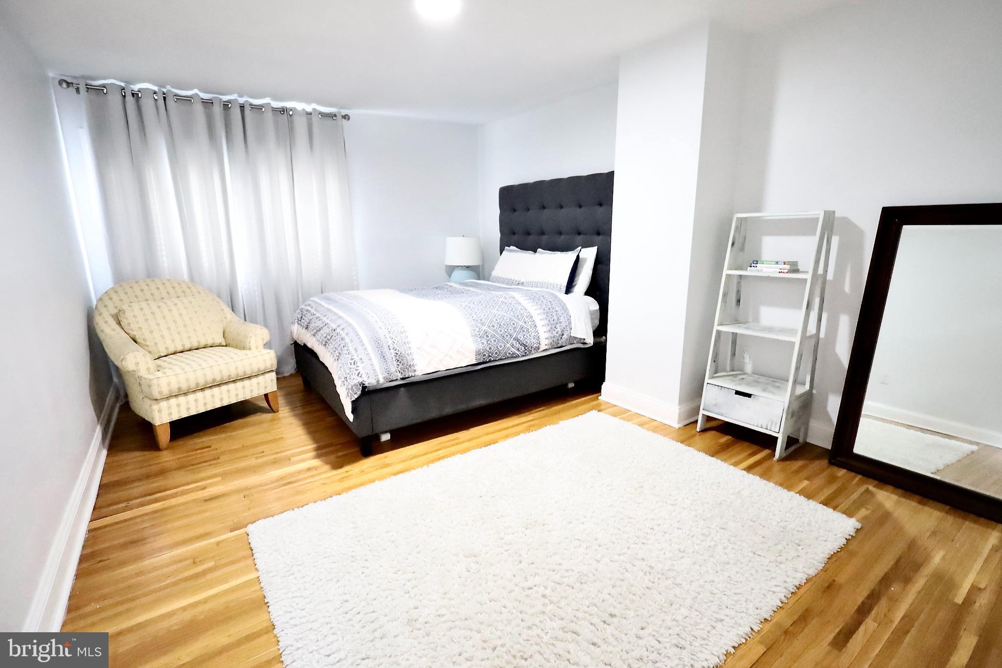 SOCIETY HILL - Residential Lease