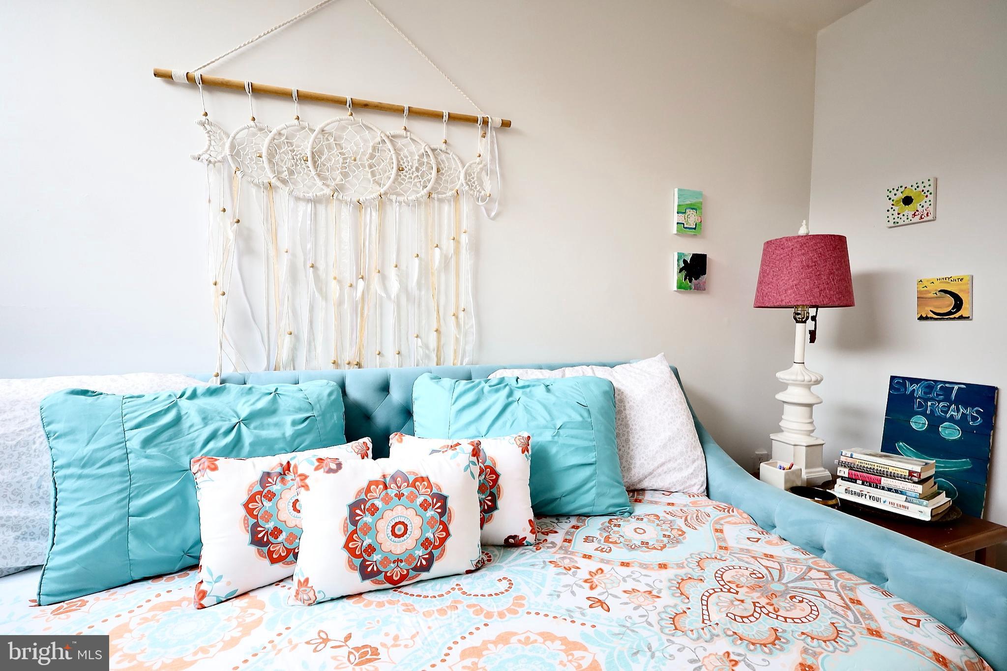 SOCIETY HILL - Residential Lease