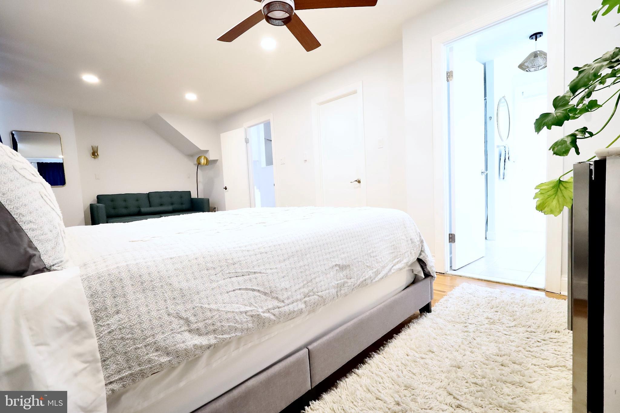 SOCIETY HILL - Residential Lease