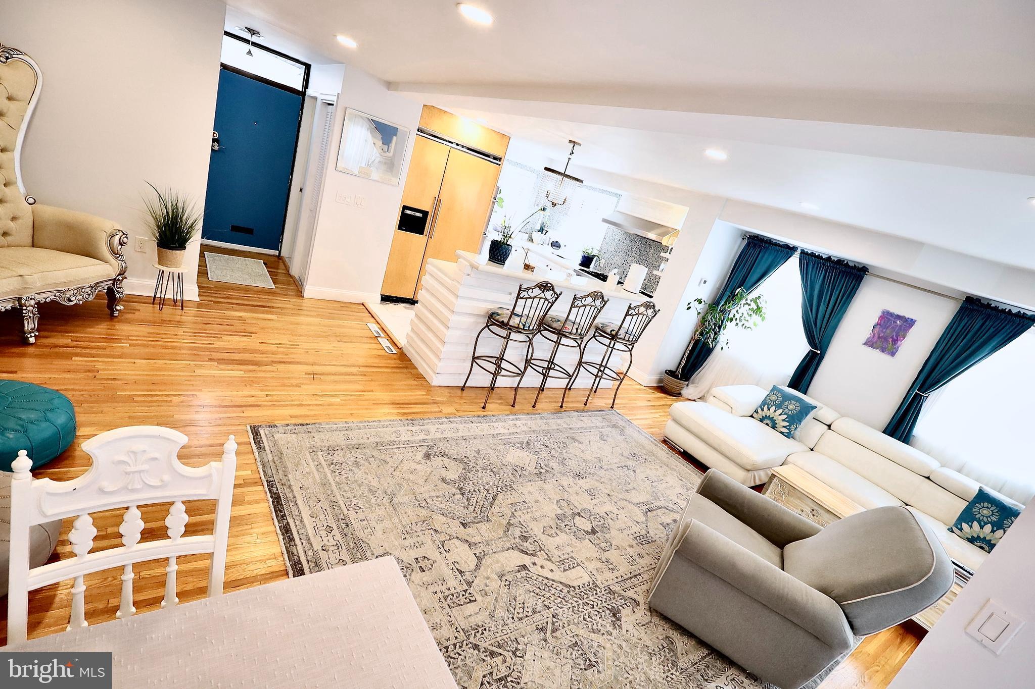 SOCIETY HILL - Residential Lease