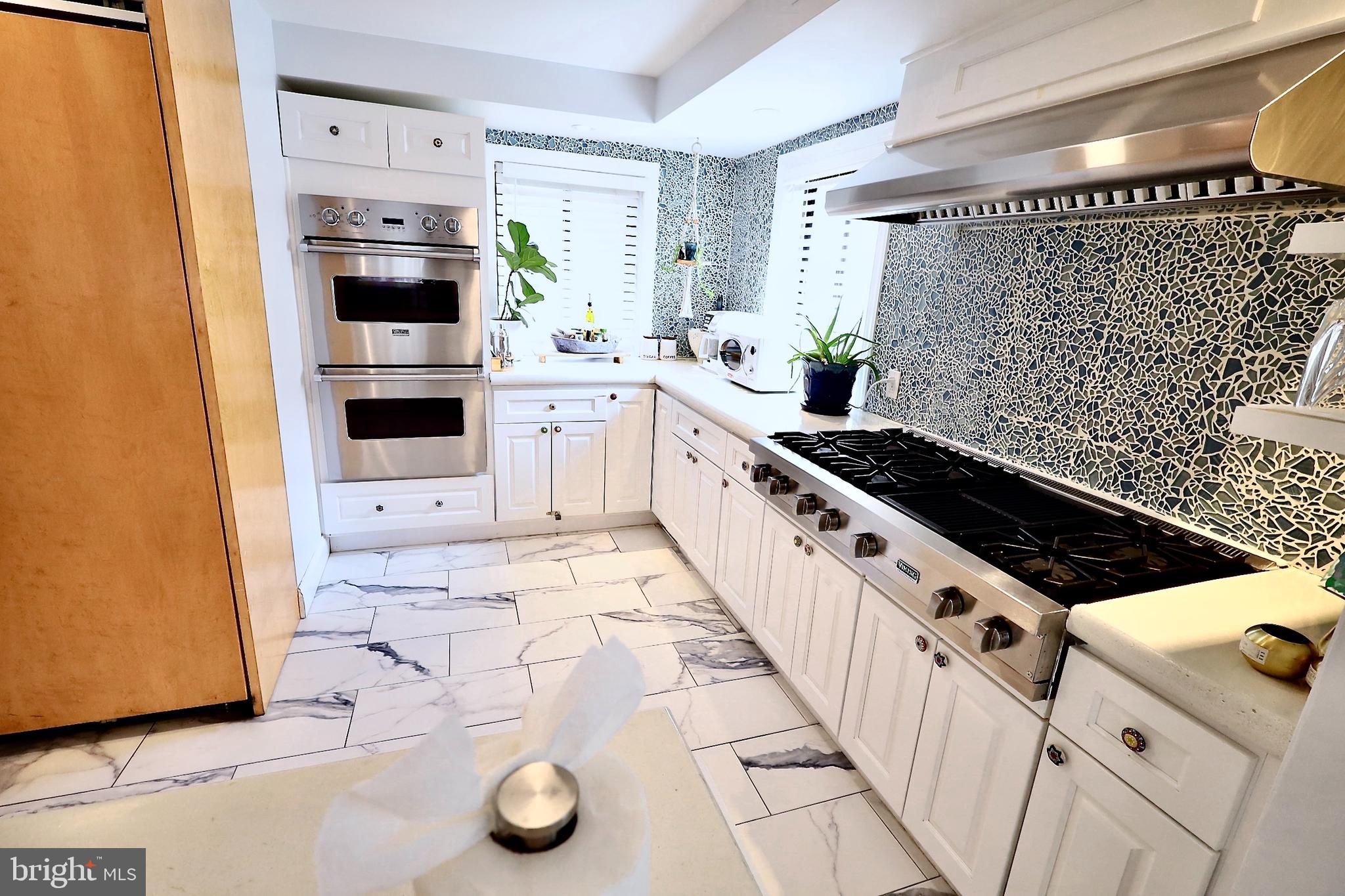 SOCIETY HILL - Residential Lease