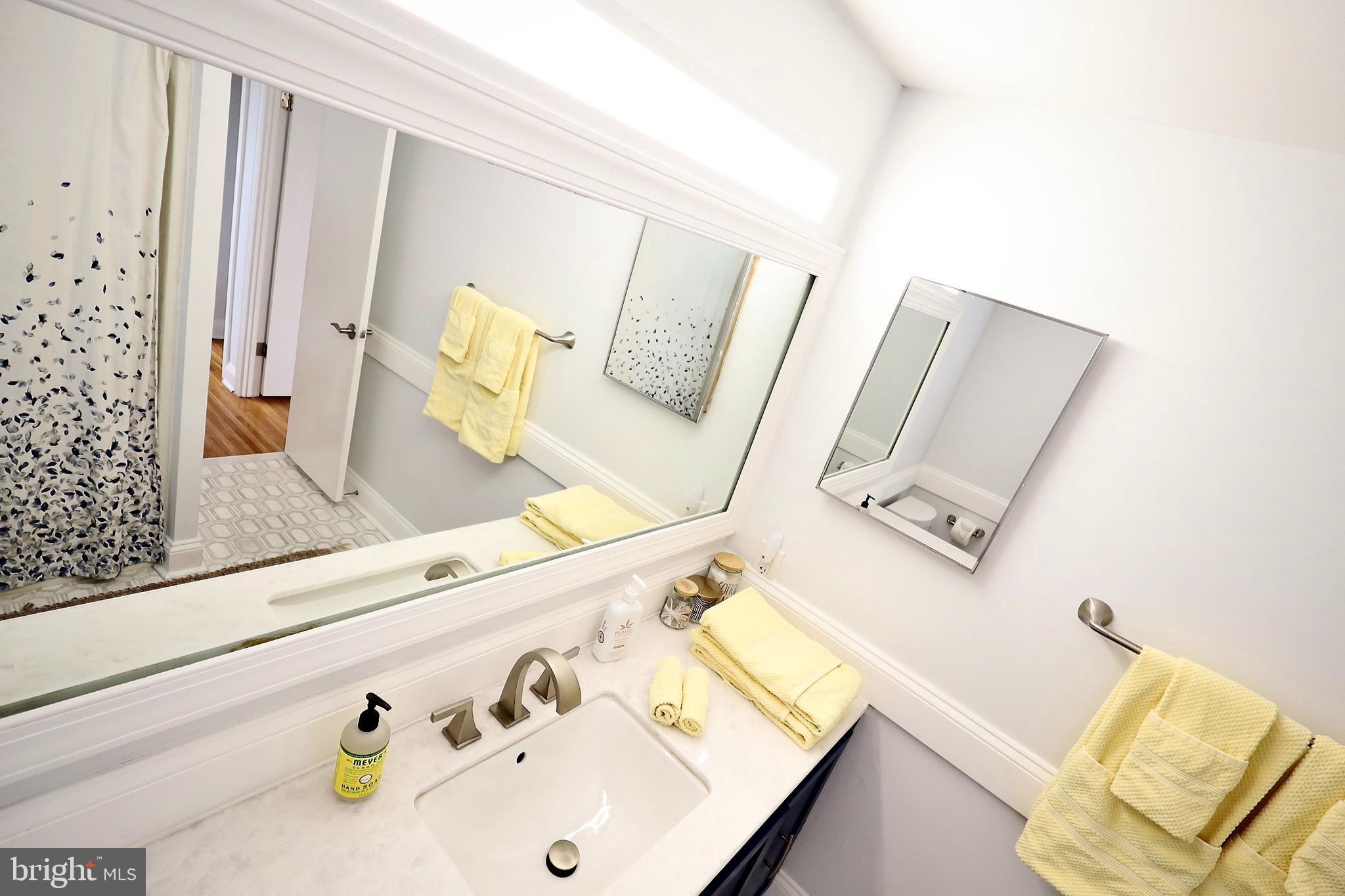 SOCIETY HILL - Residential Lease