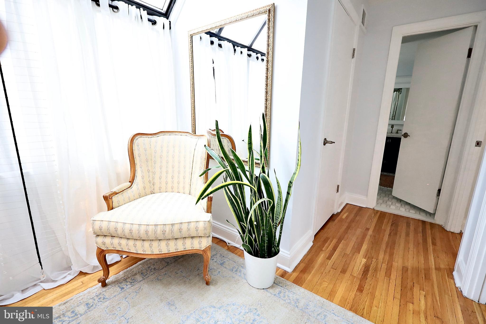 SOCIETY HILL - Residential Lease