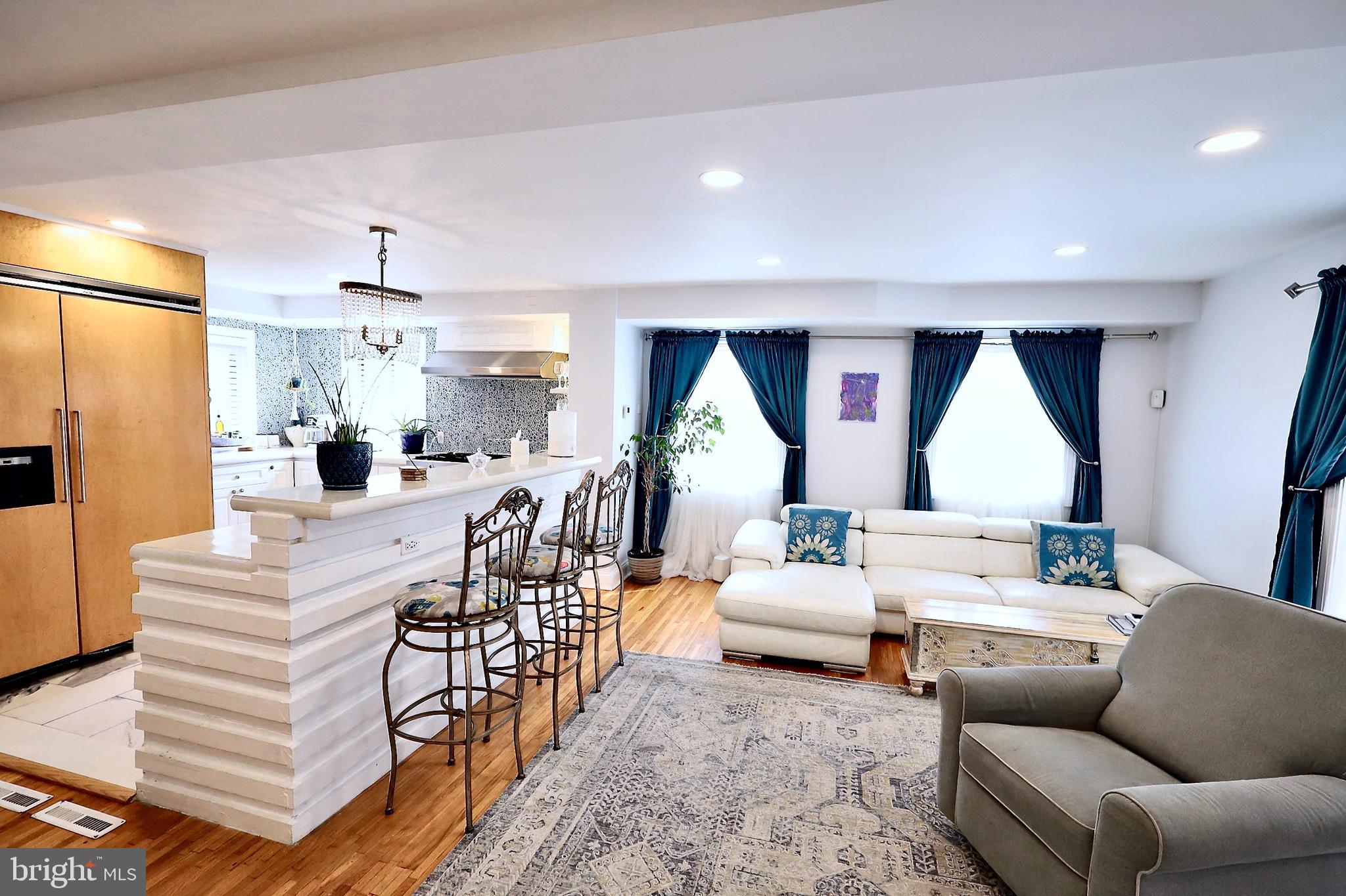 SOCIETY HILL - Residential Lease