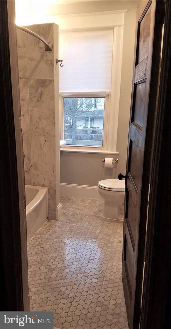 PETWORTH - Residential Lease