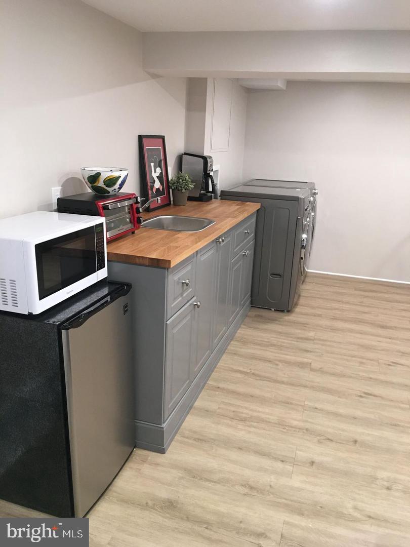 PETWORTH - Residential Lease