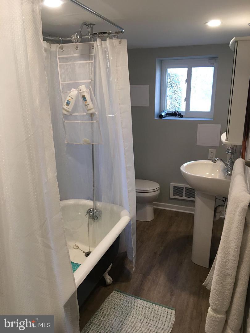 PETWORTH - Residential Lease