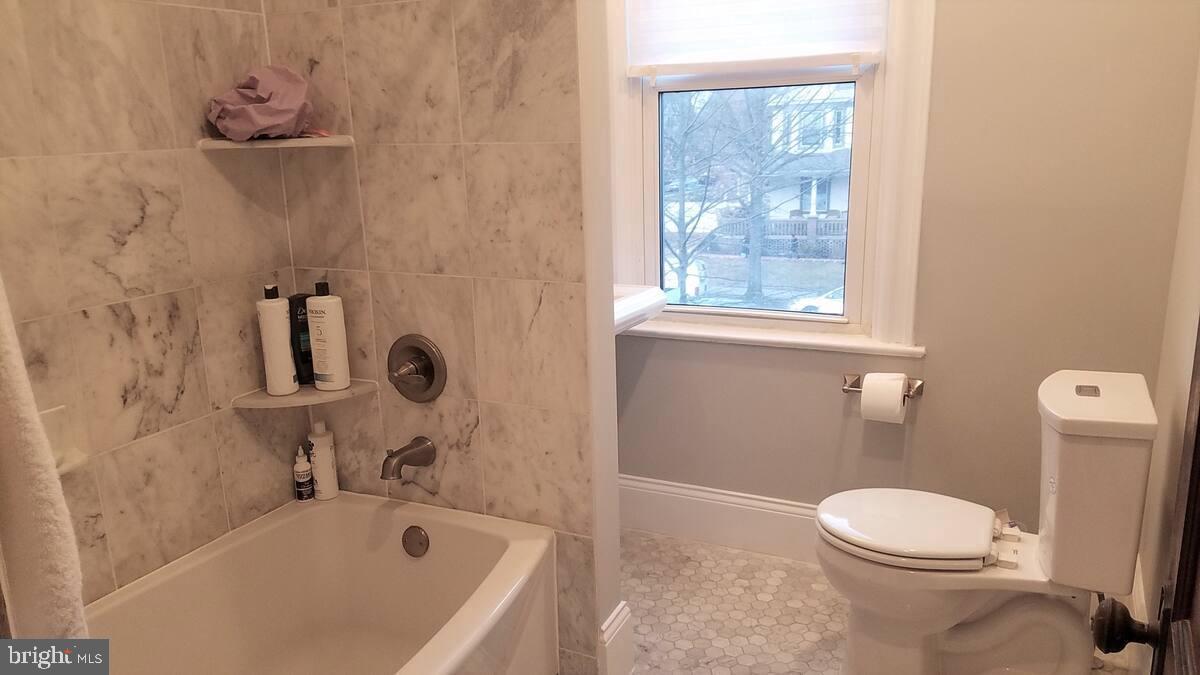 PETWORTH - Residential Lease