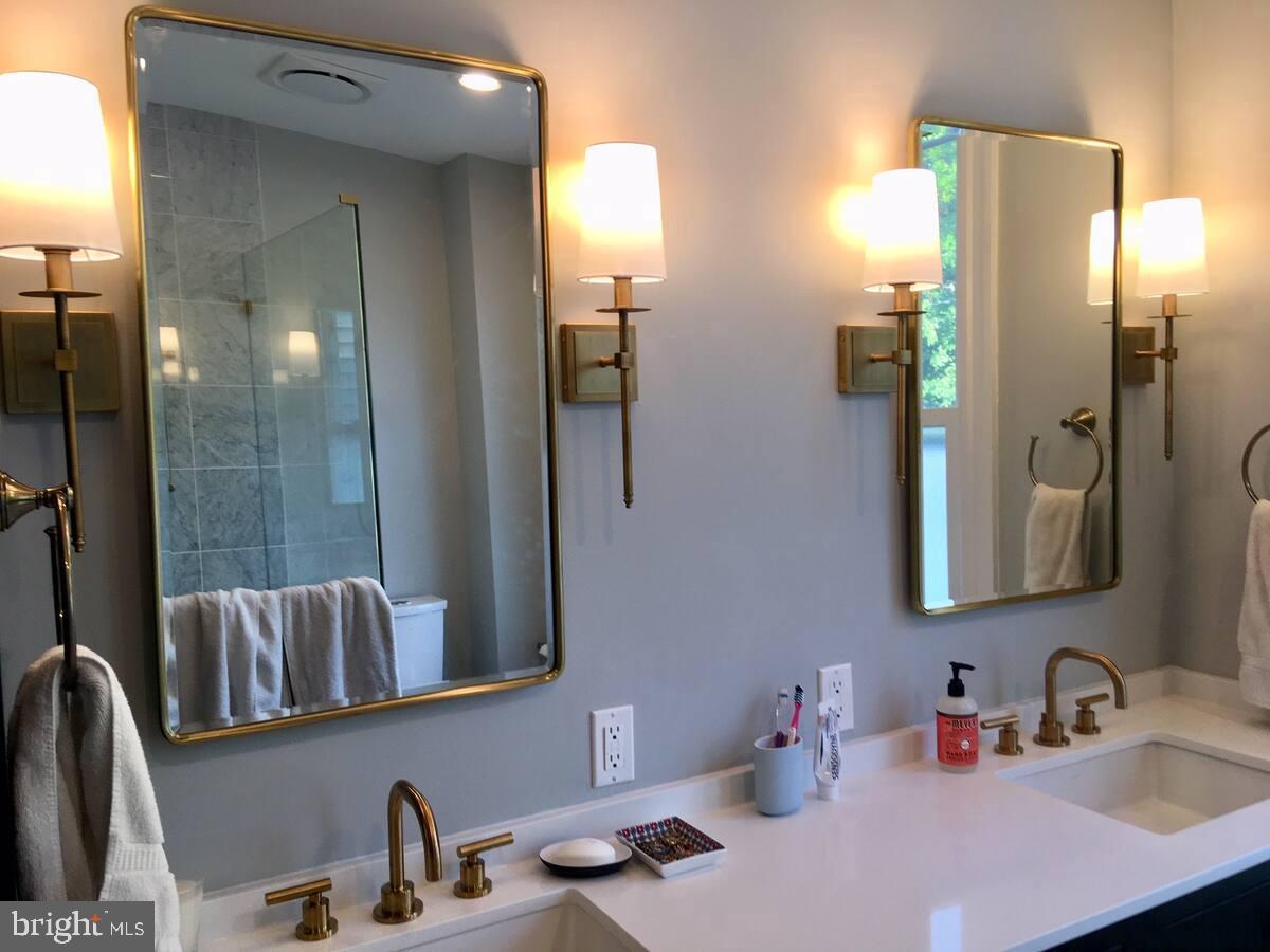 PETWORTH - Residential Lease