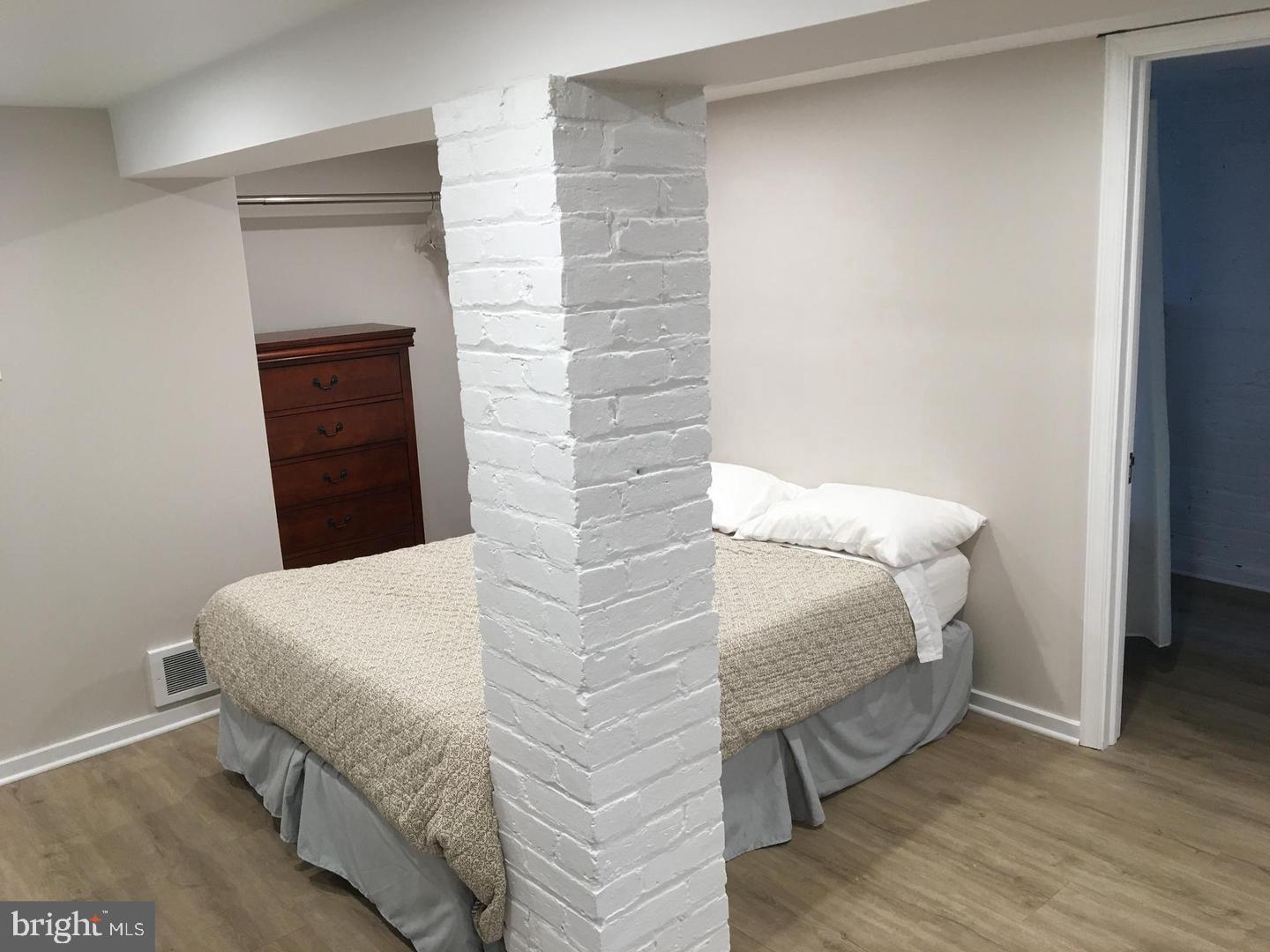 PETWORTH - Residential Lease