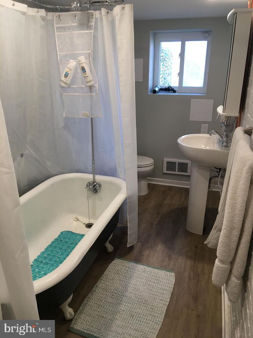 PETWORTH - Residential Lease