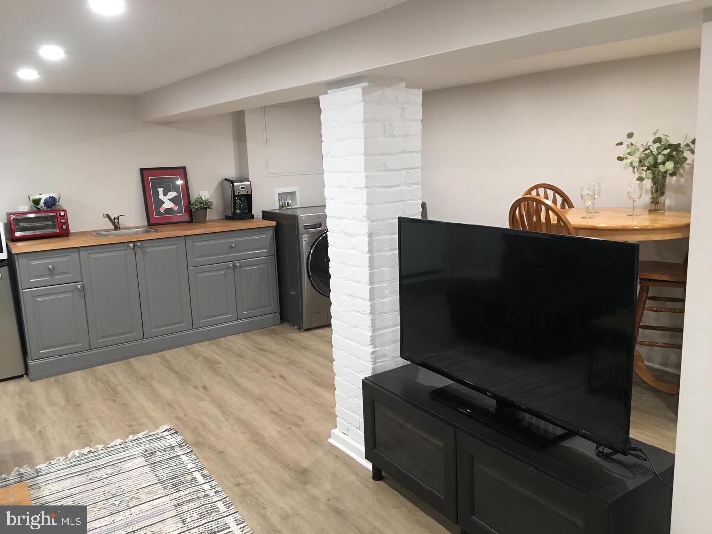 PETWORTH - Residential Lease