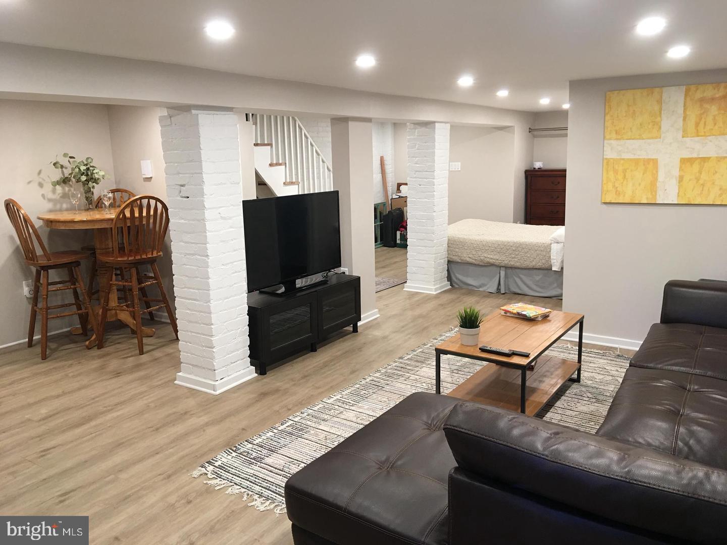 PETWORTH - Residential Lease