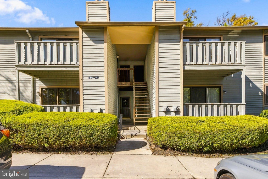 Photo of 105 Woodhollow Drive, MARLTON, NJ 08053 (MLS # NJBL2123150)