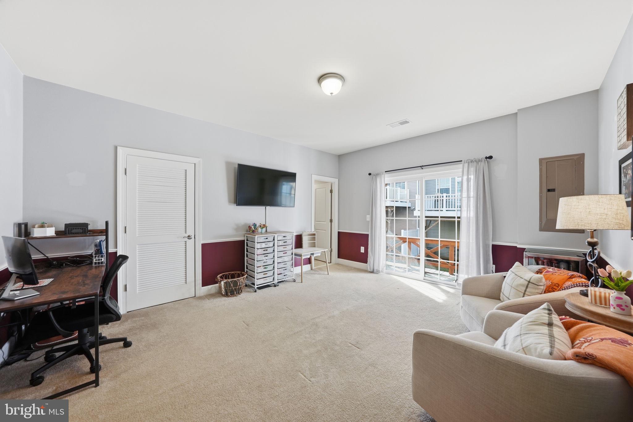 HAYMARKET CROSSING - Residential