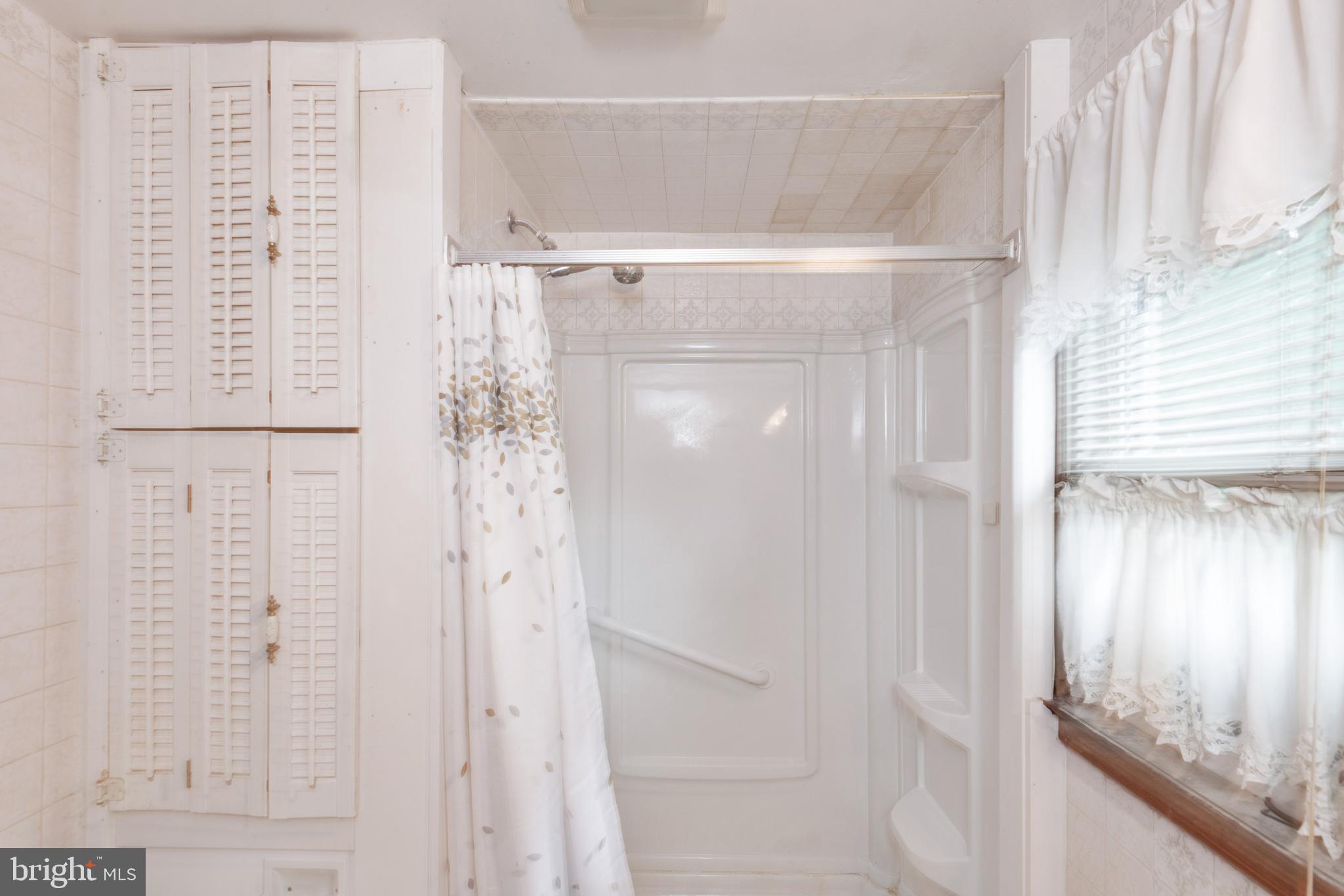 POINT OF ROCKS ESTATES - Residential