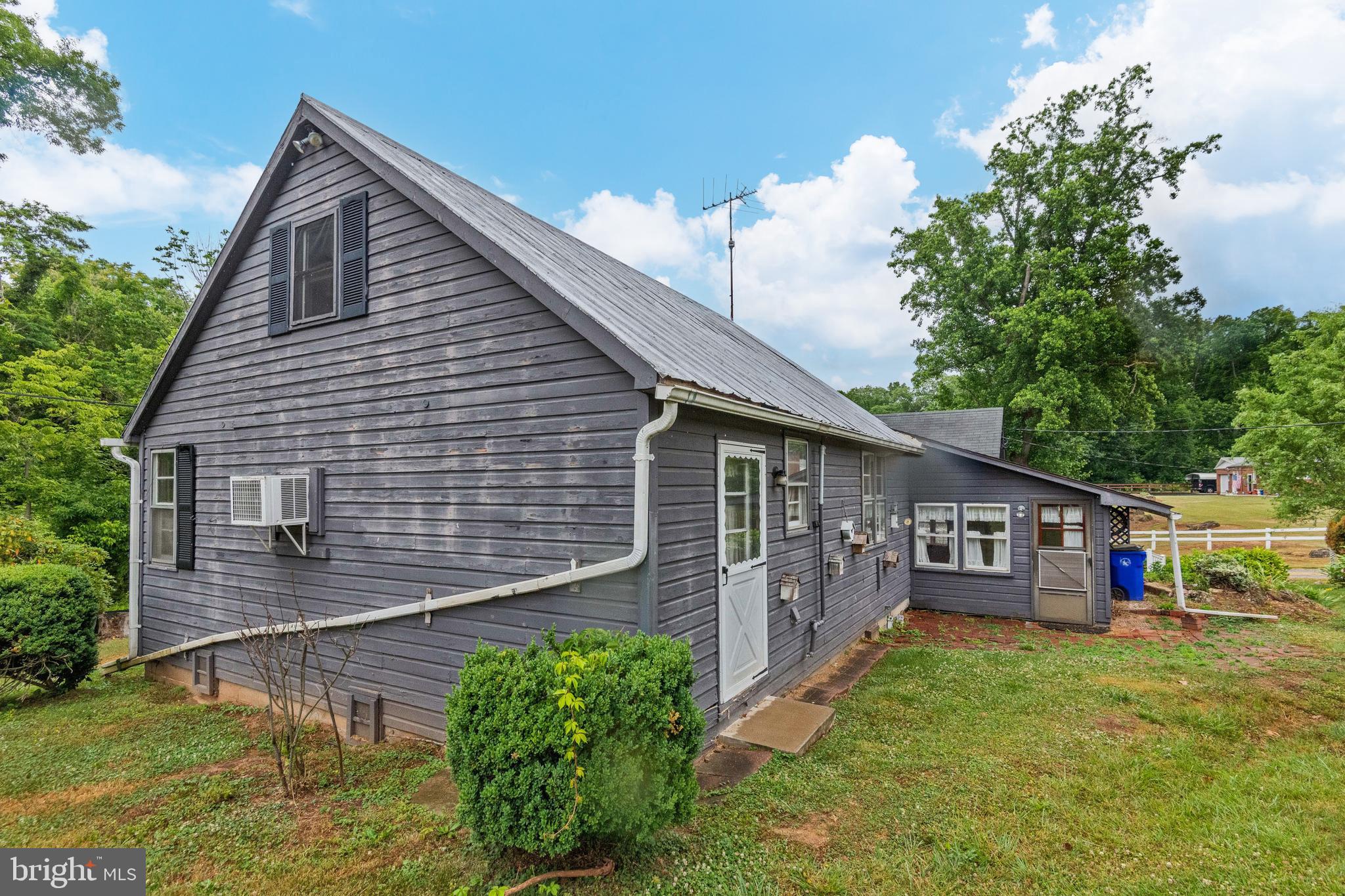 POINT OF ROCKS ESTATES - Residential