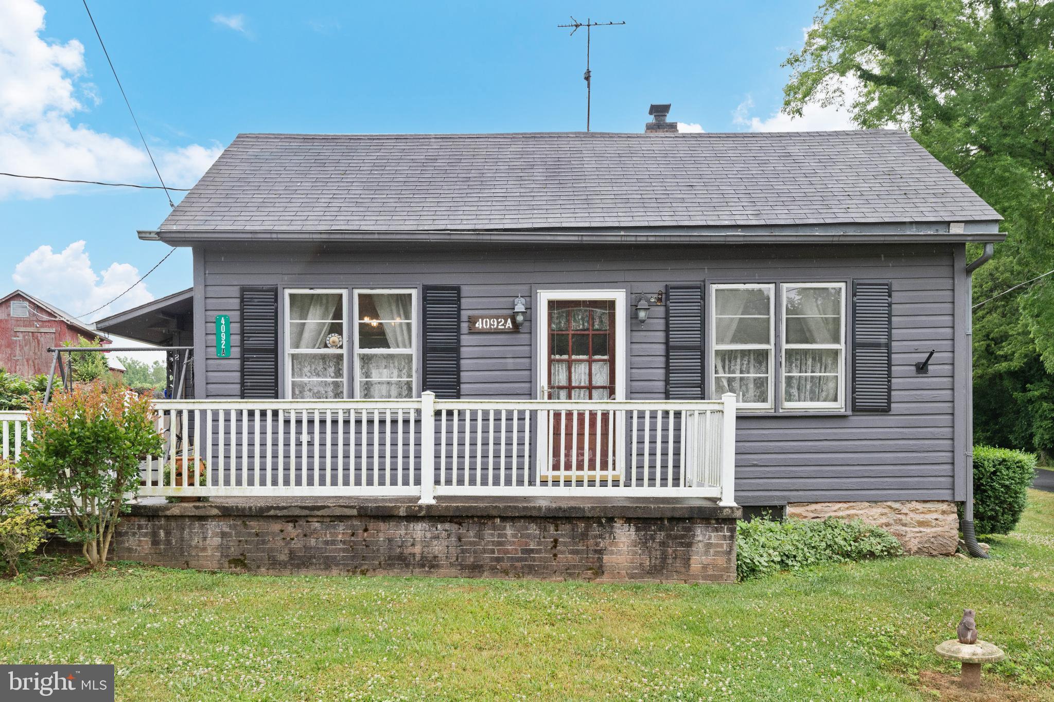 POINT OF ROCKS ESTATES - Residential