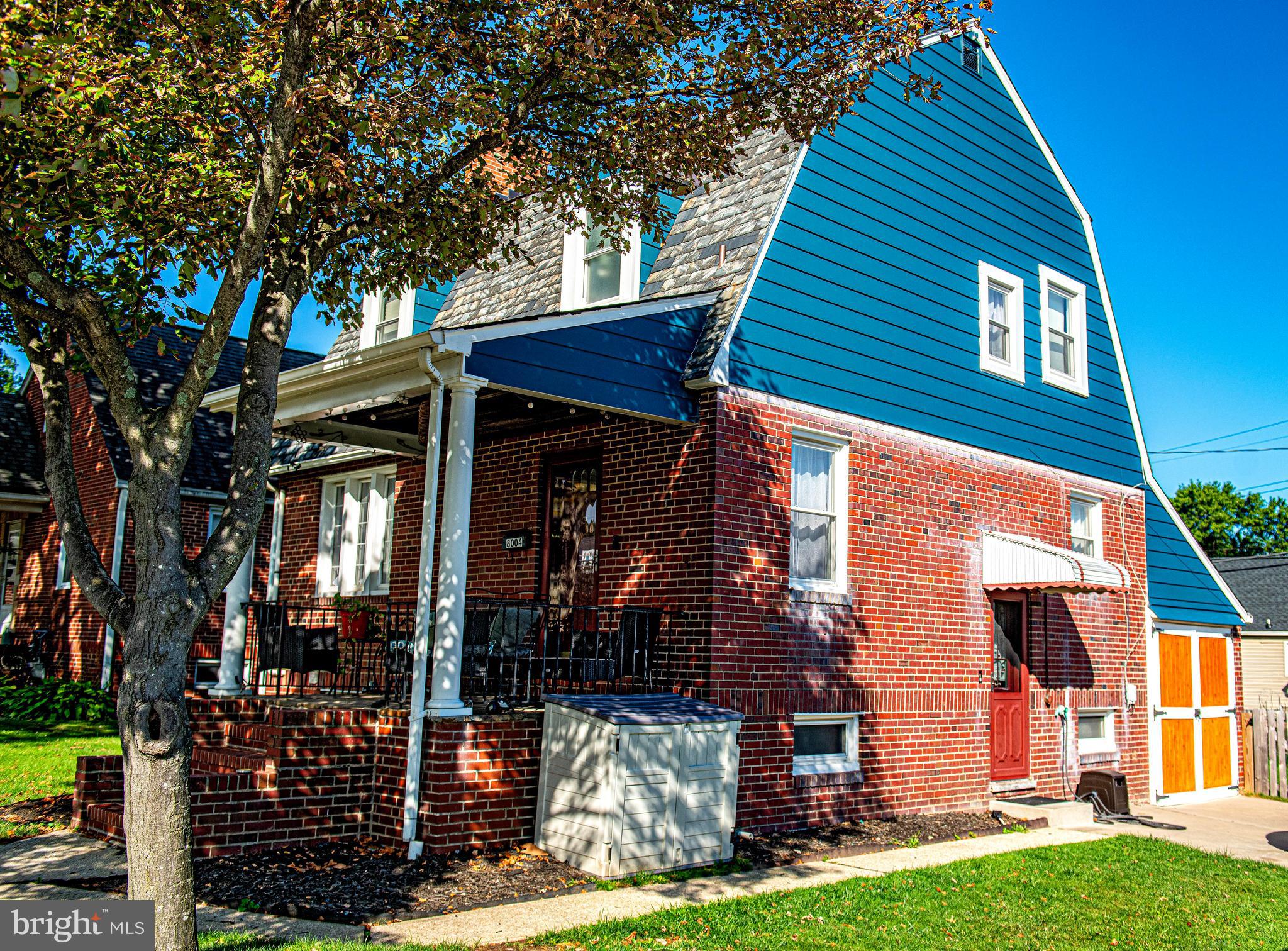 8004 MANOR ROAD